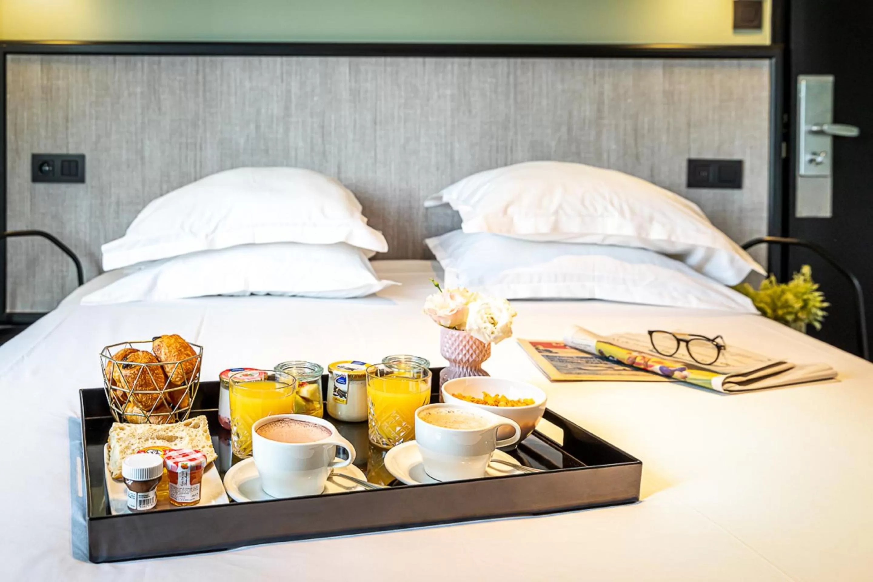 Food and drinks, Bed in Hotel de l'Aqueduc
