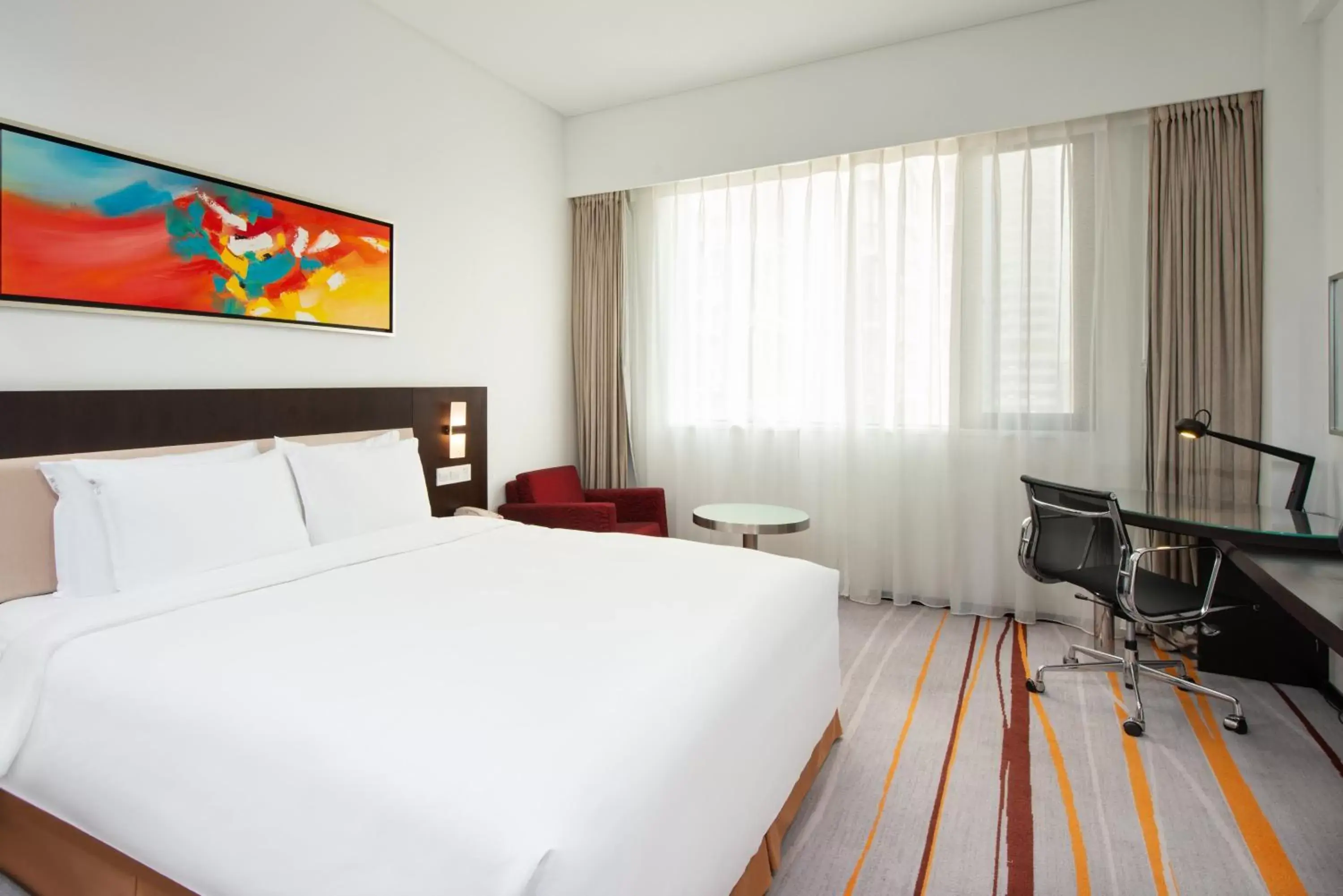 Photo of the whole room, Bed in Holiday Inn Express Gulou Chengdu, an IHG Hotel