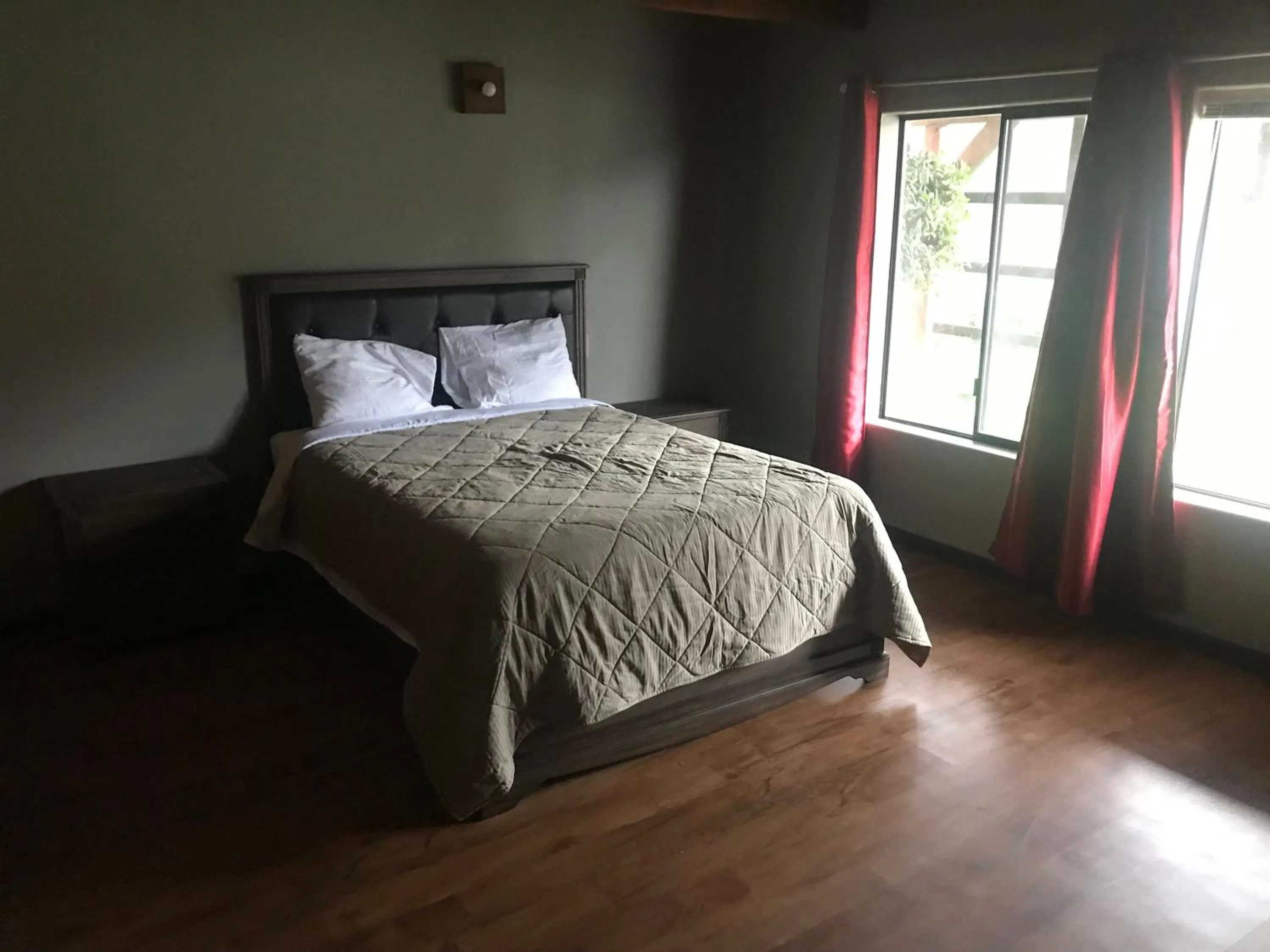 Bed in Mountain Trail Lodge and Vacation Rentals