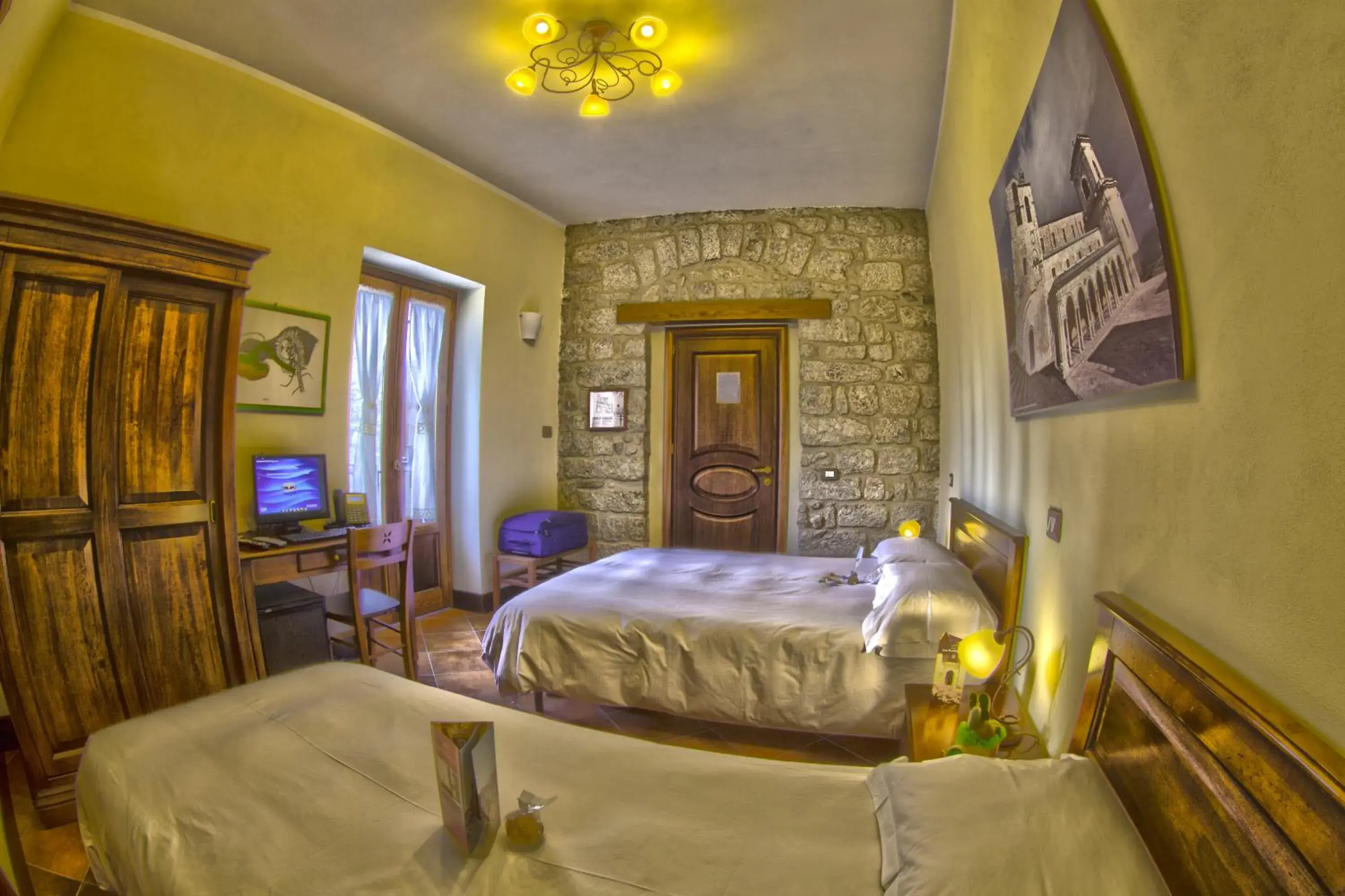 Triple Room in Hotel Residenza Petra