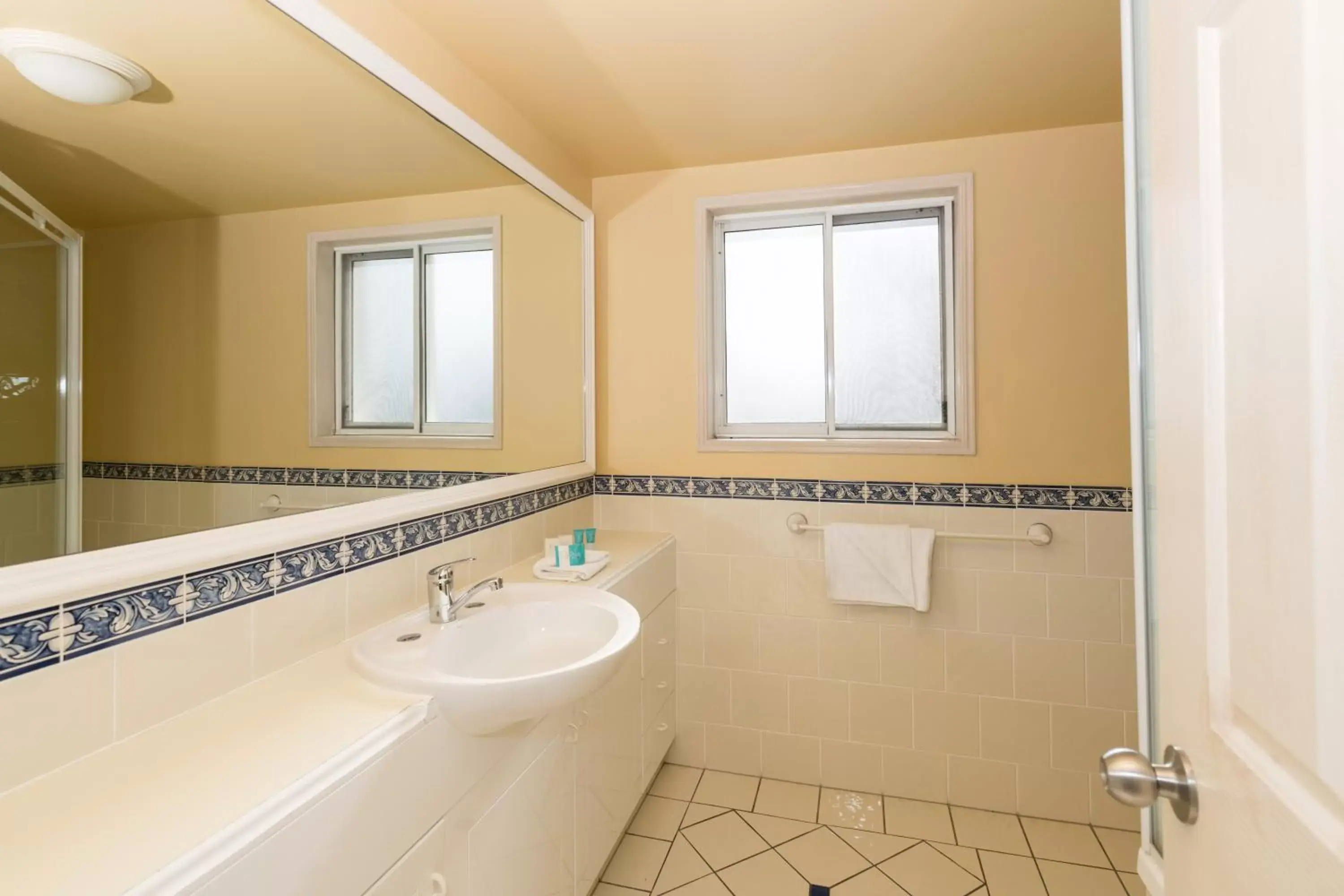 Bathroom in La Grande Apartments