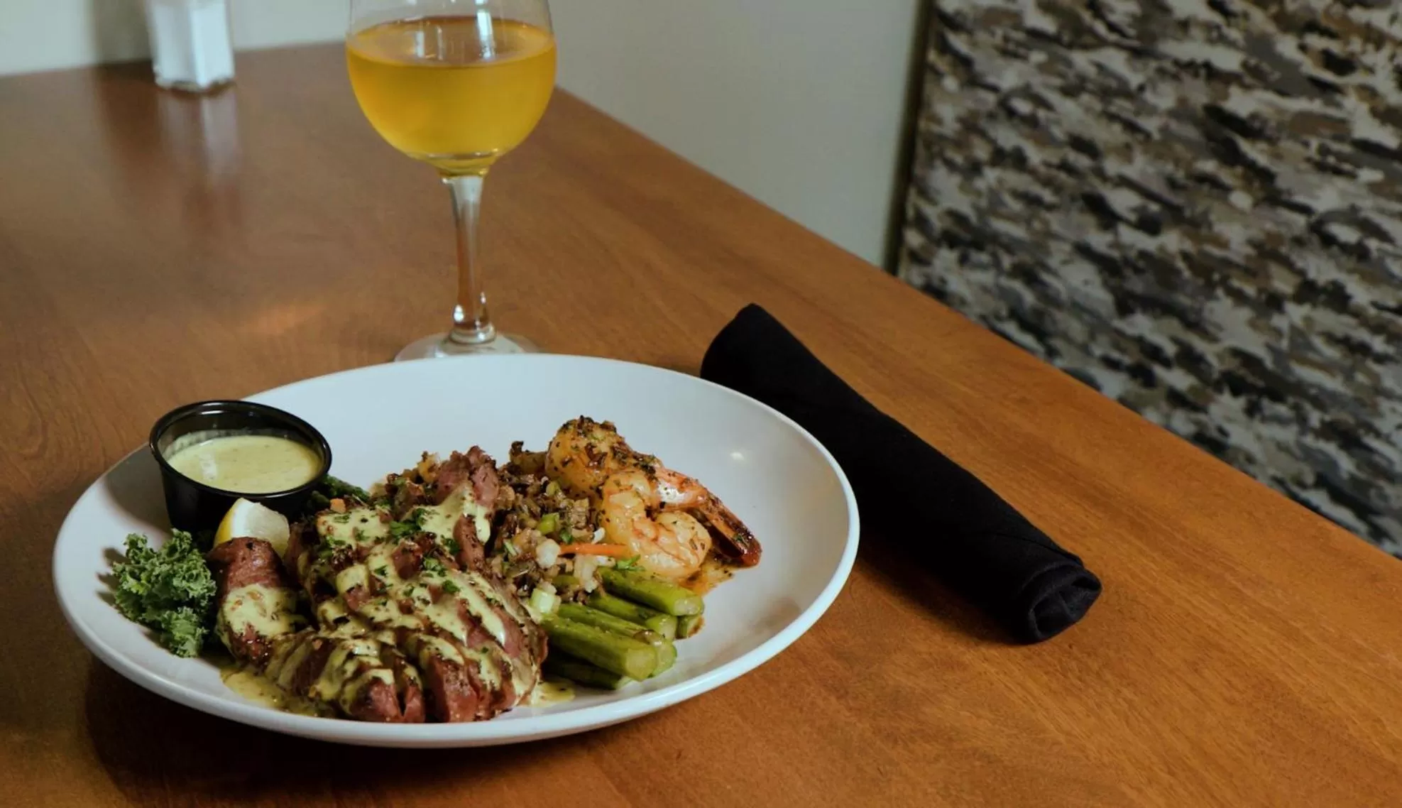 Food and drinks, Food in Grand Superior Lodge