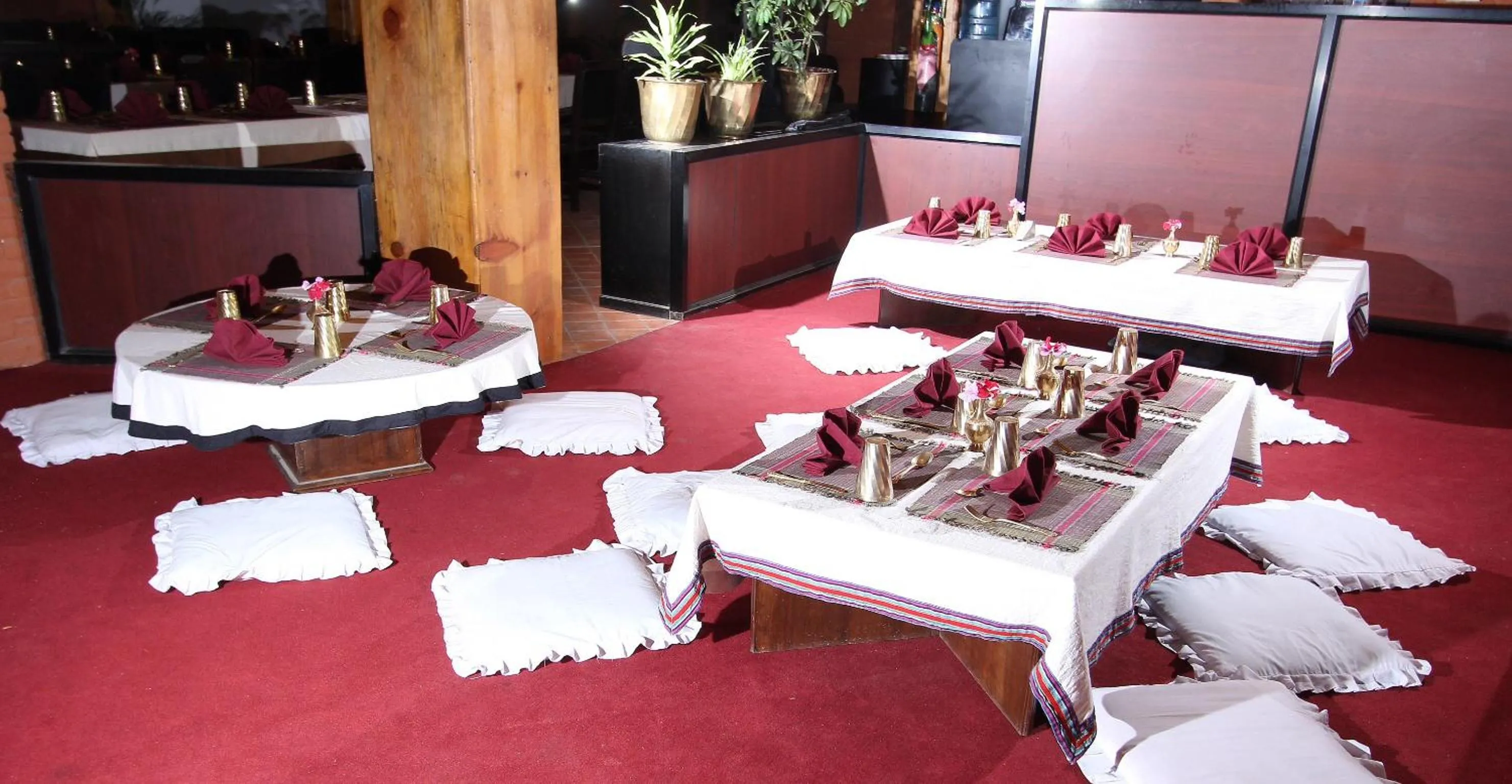 Restaurant/places to eat in World Heritage Hotel and Apartments