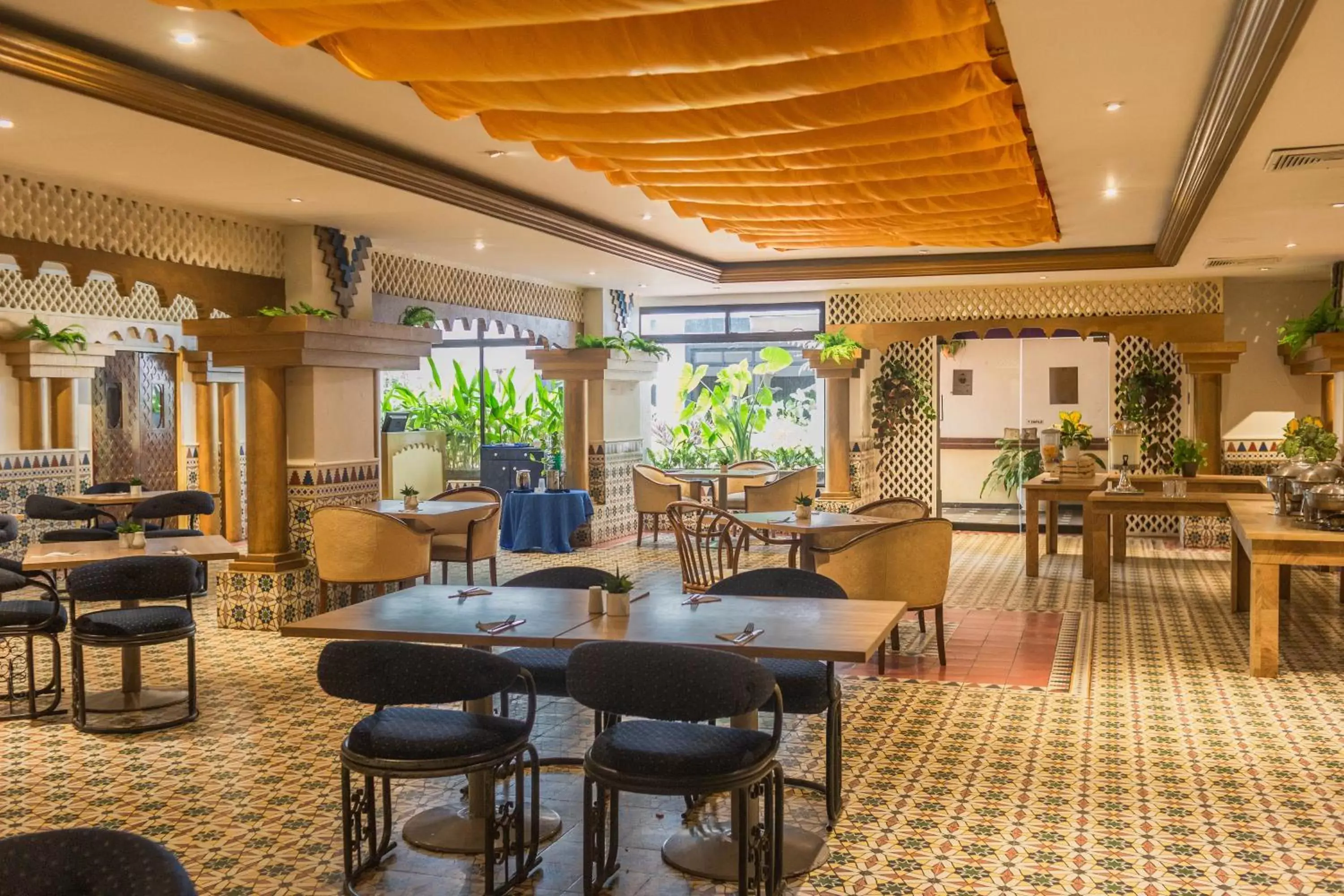 Restaurant/places to eat, Lounge/Bar in Hotel Faranda Express Puerta del Sol Barranquilla