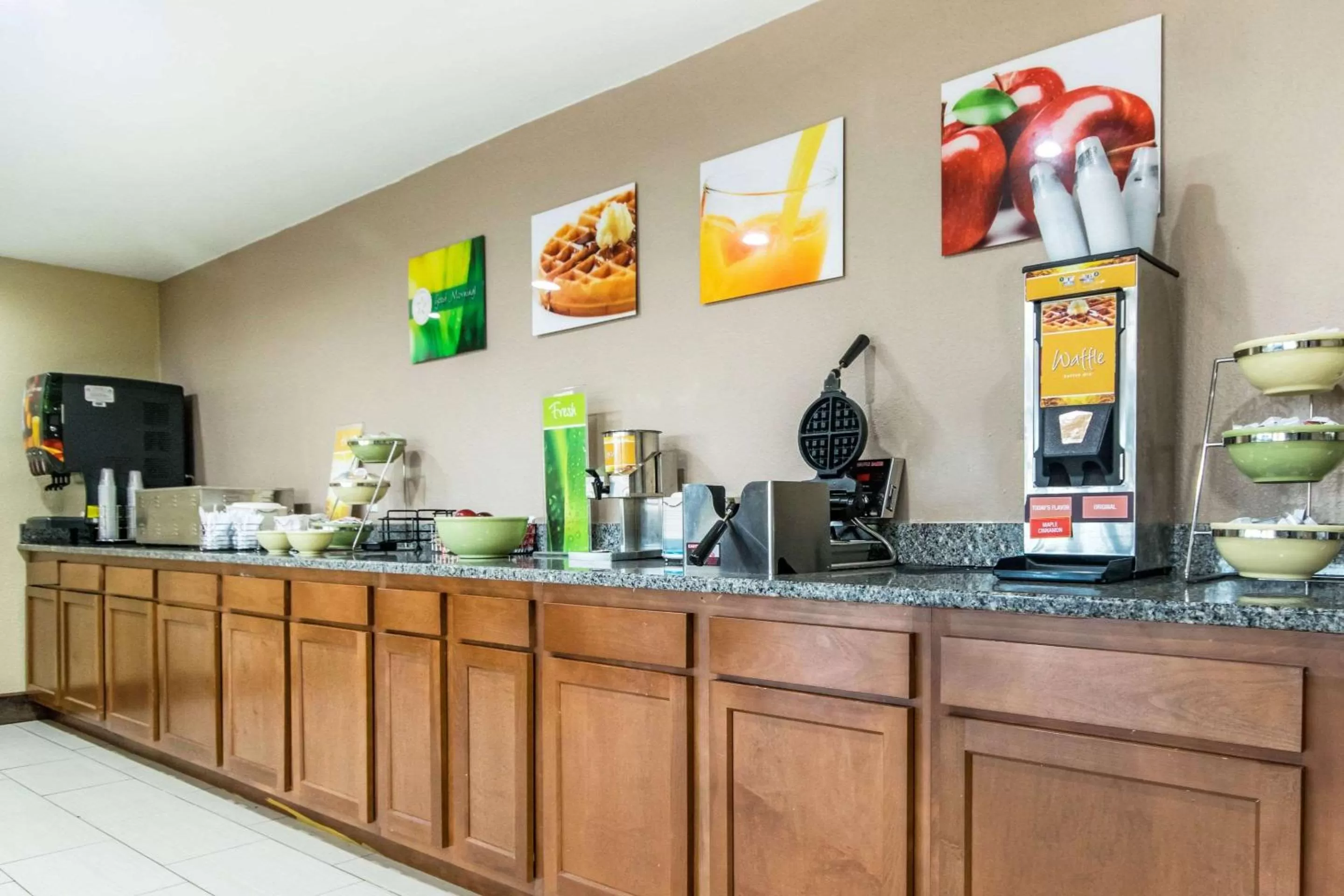 Restaurant/places to eat in Quality Inn Lexington East Hamburg Area