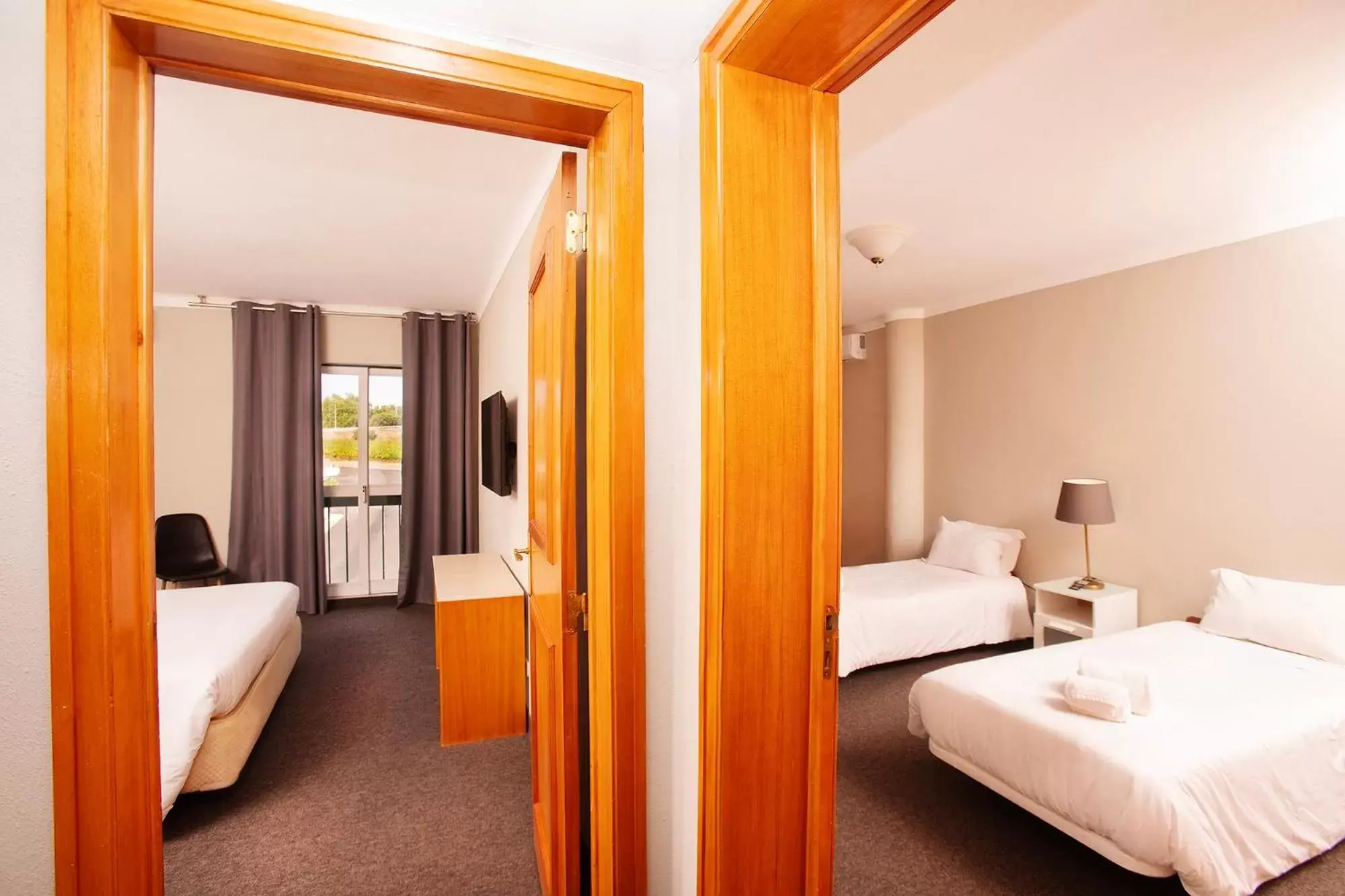 Bedroom, Bed in Estremoz Hotel