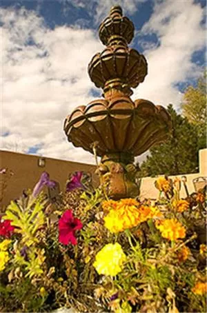 Decorative detail in Casa Benavides Inn