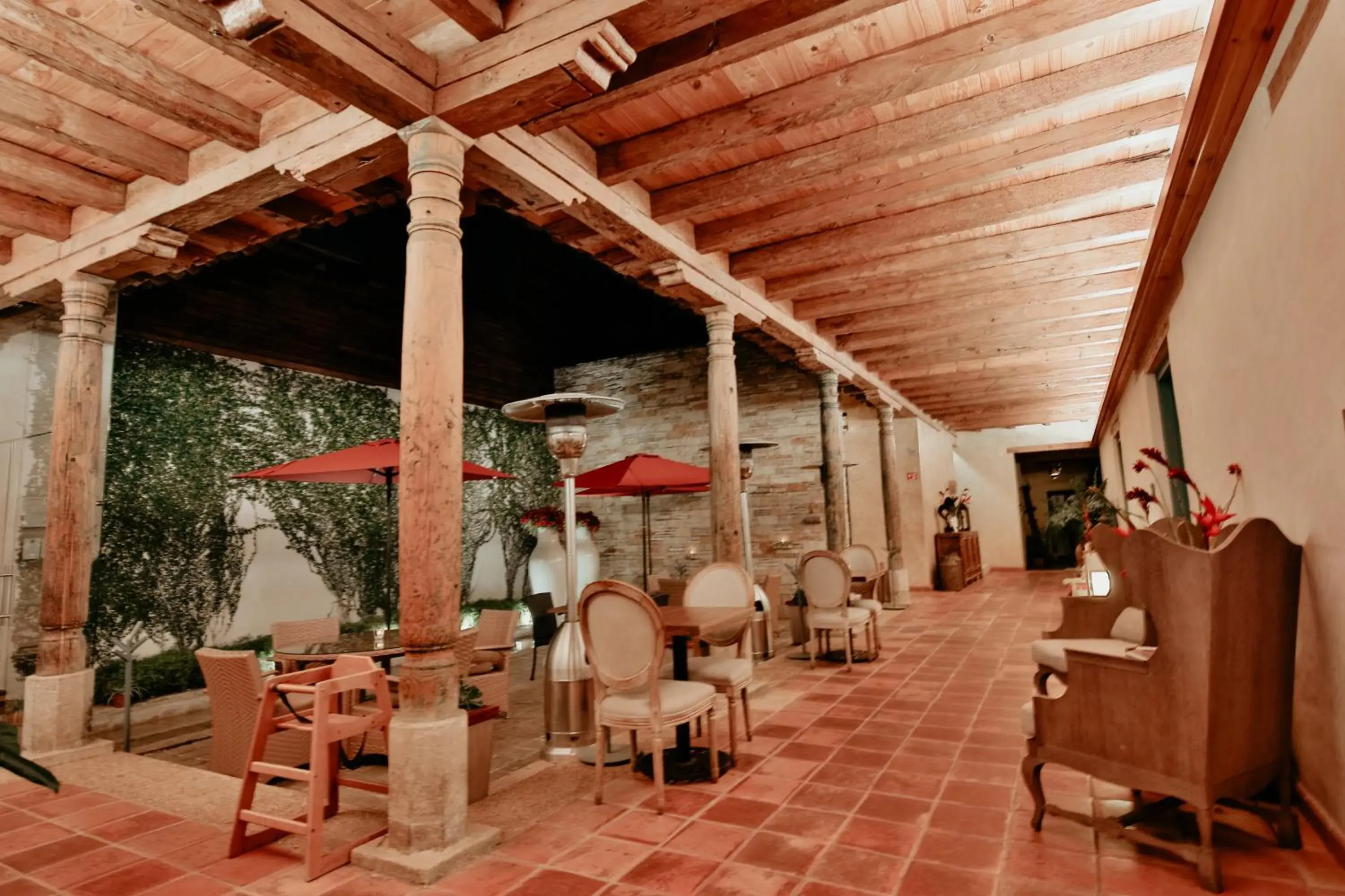 Property building, Restaurant/Places to Eat in Casa Lum