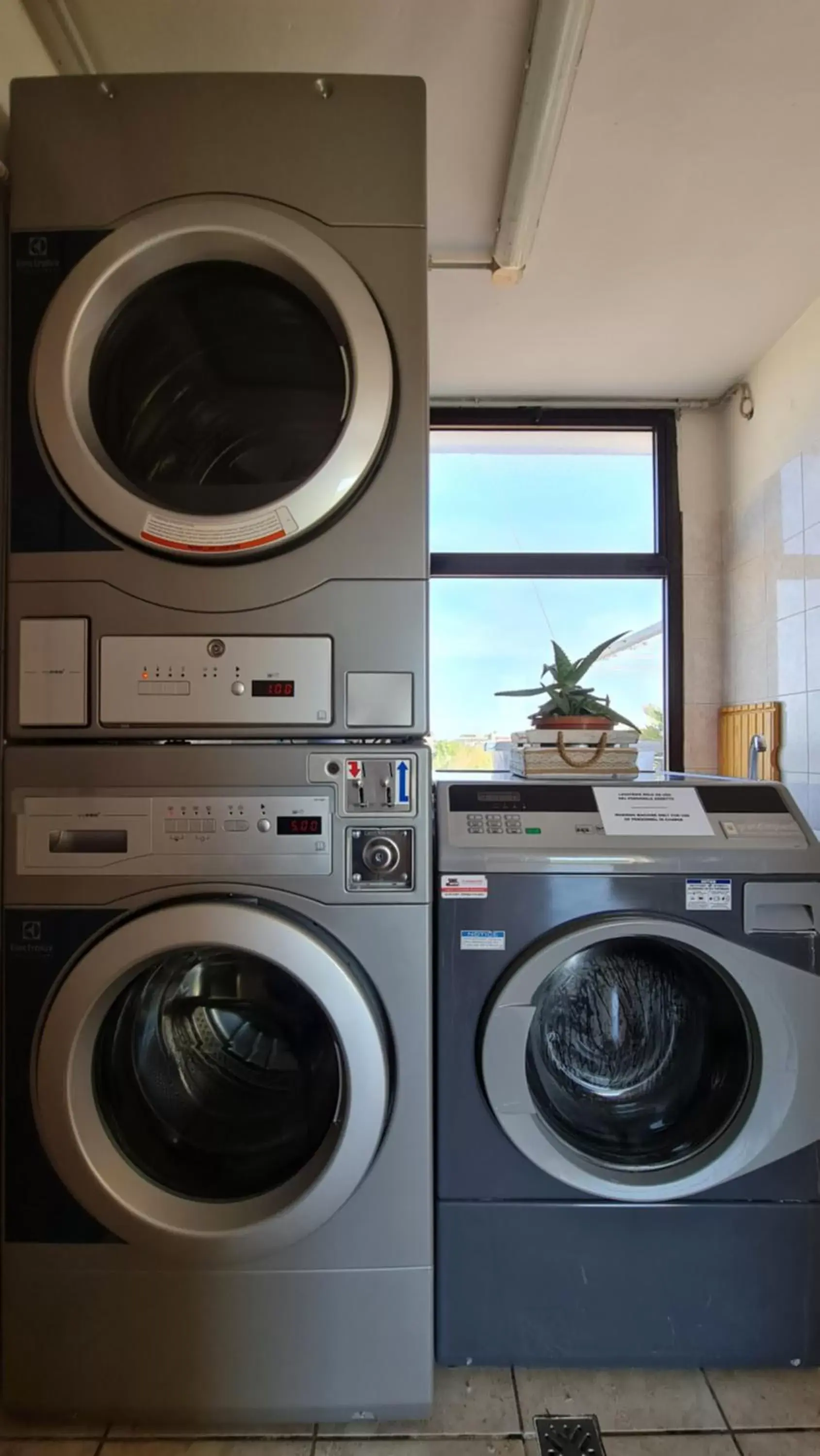 laundry, Kitchen/Kitchenette in Residence Millennium