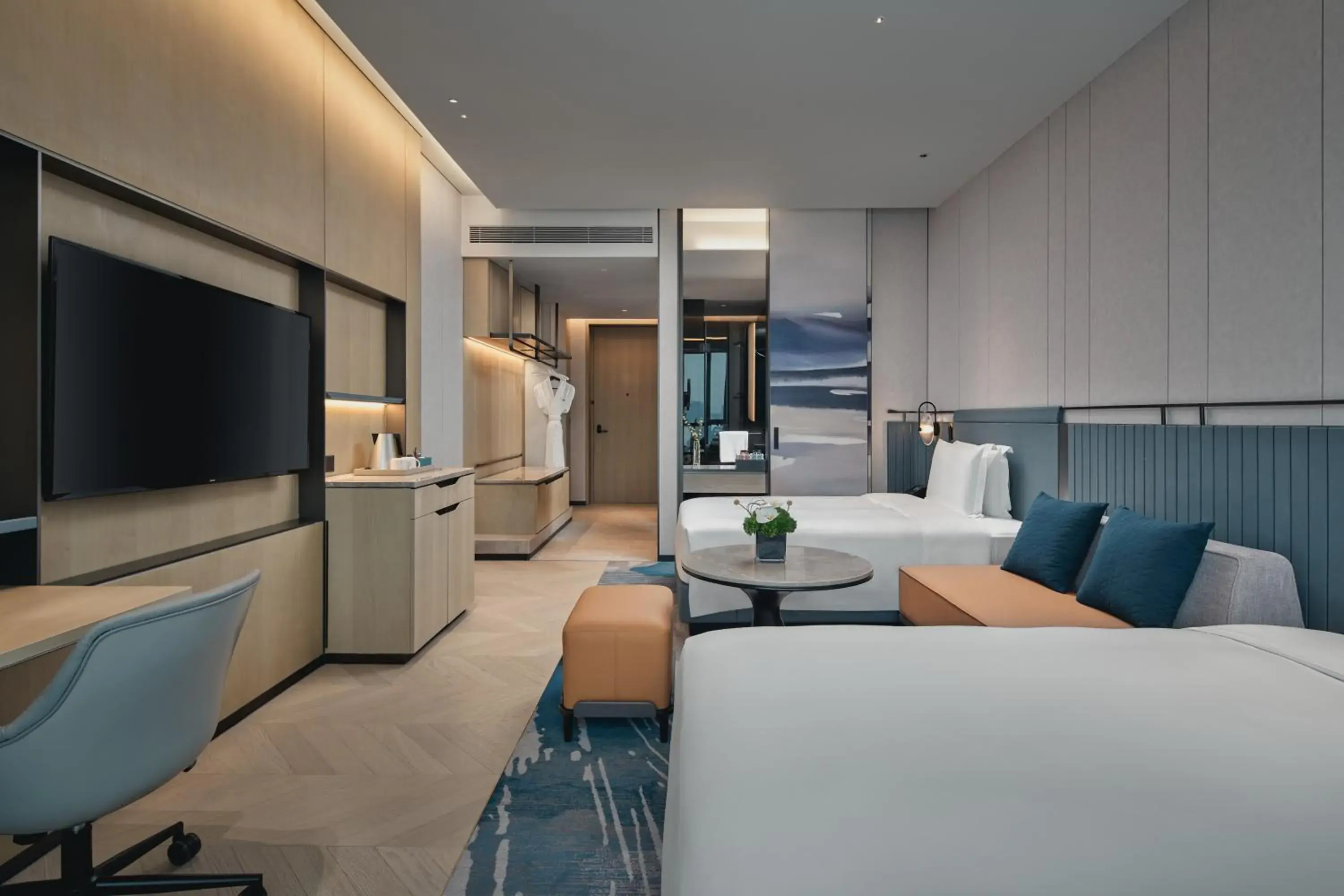 Standard Room in Crowne Plaza Hangzhou Riverside, an IHG Hotel Standard Room in Crowne Plaza Hangzhou Riverside, an IHG Hotel