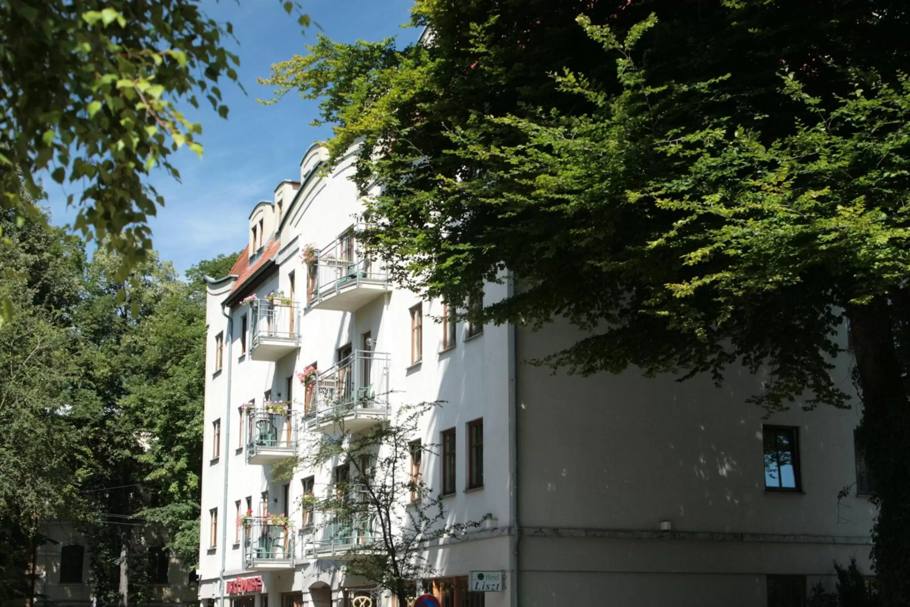 Facade/entrance, Property Building in Hotel Liszt