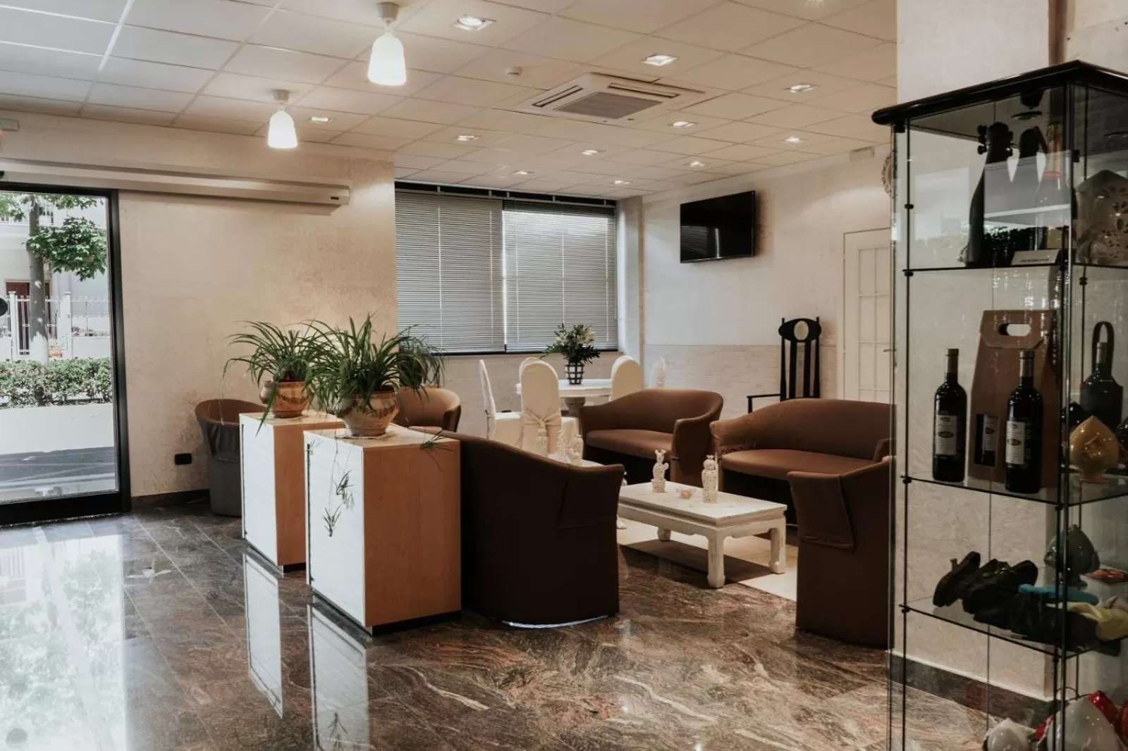 Facade/entrance in Accord Le Rose