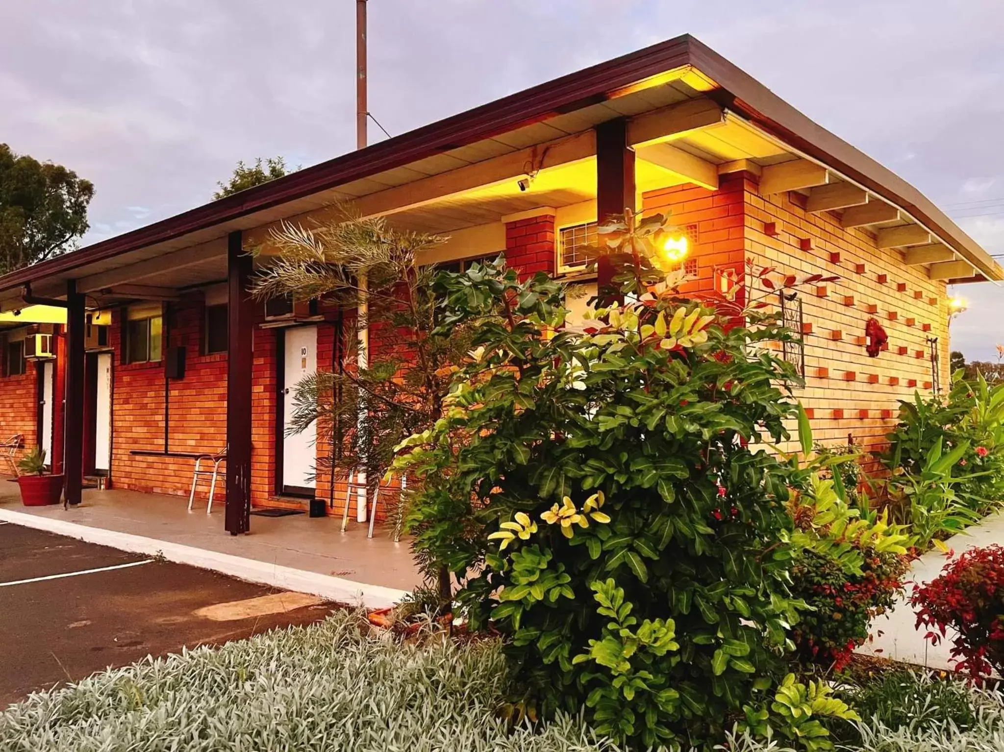 Property Building in Silver Oaks Motel