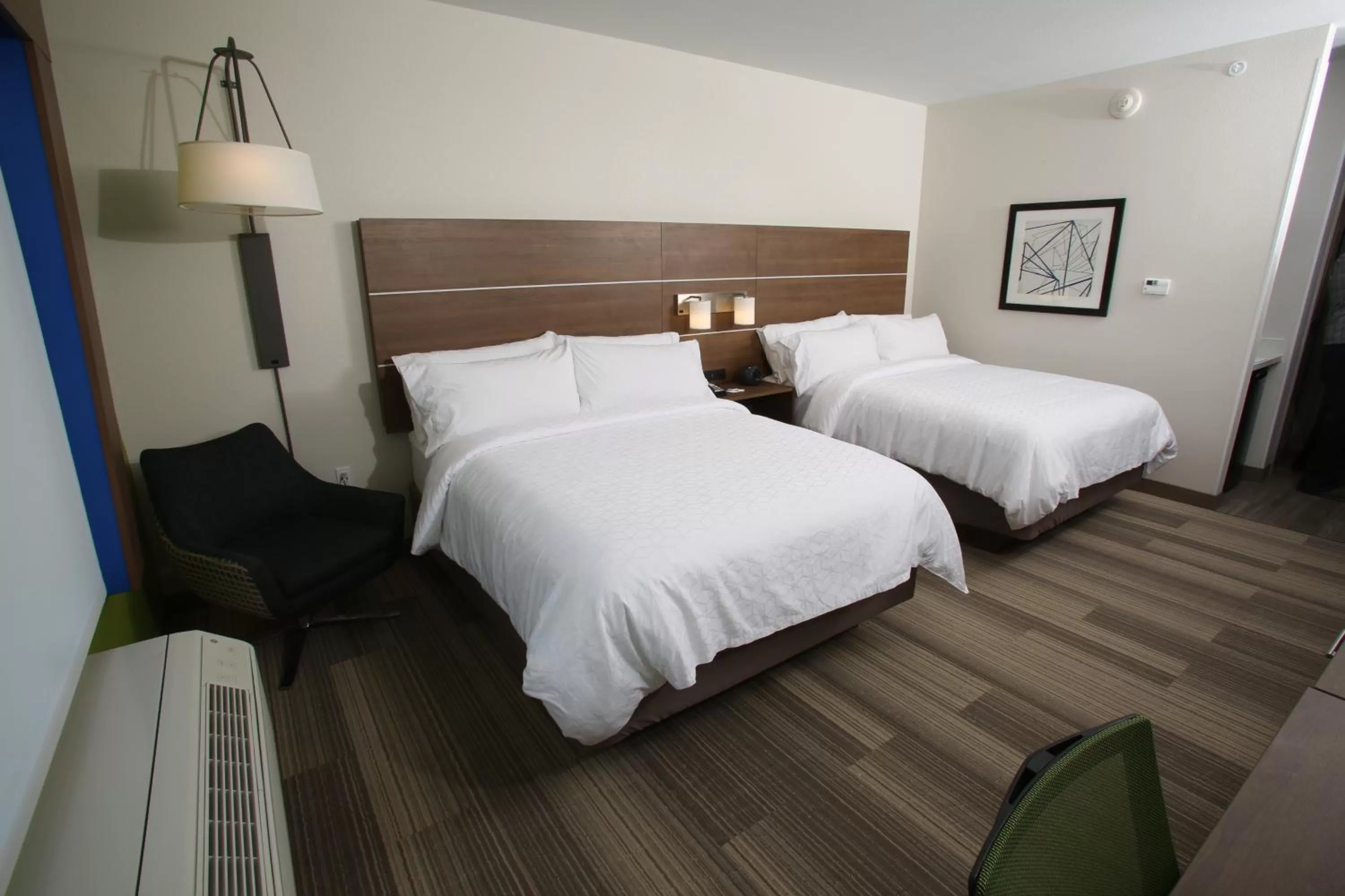 Bedroom, Bed in Holiday Inn Express - McCook by IHG