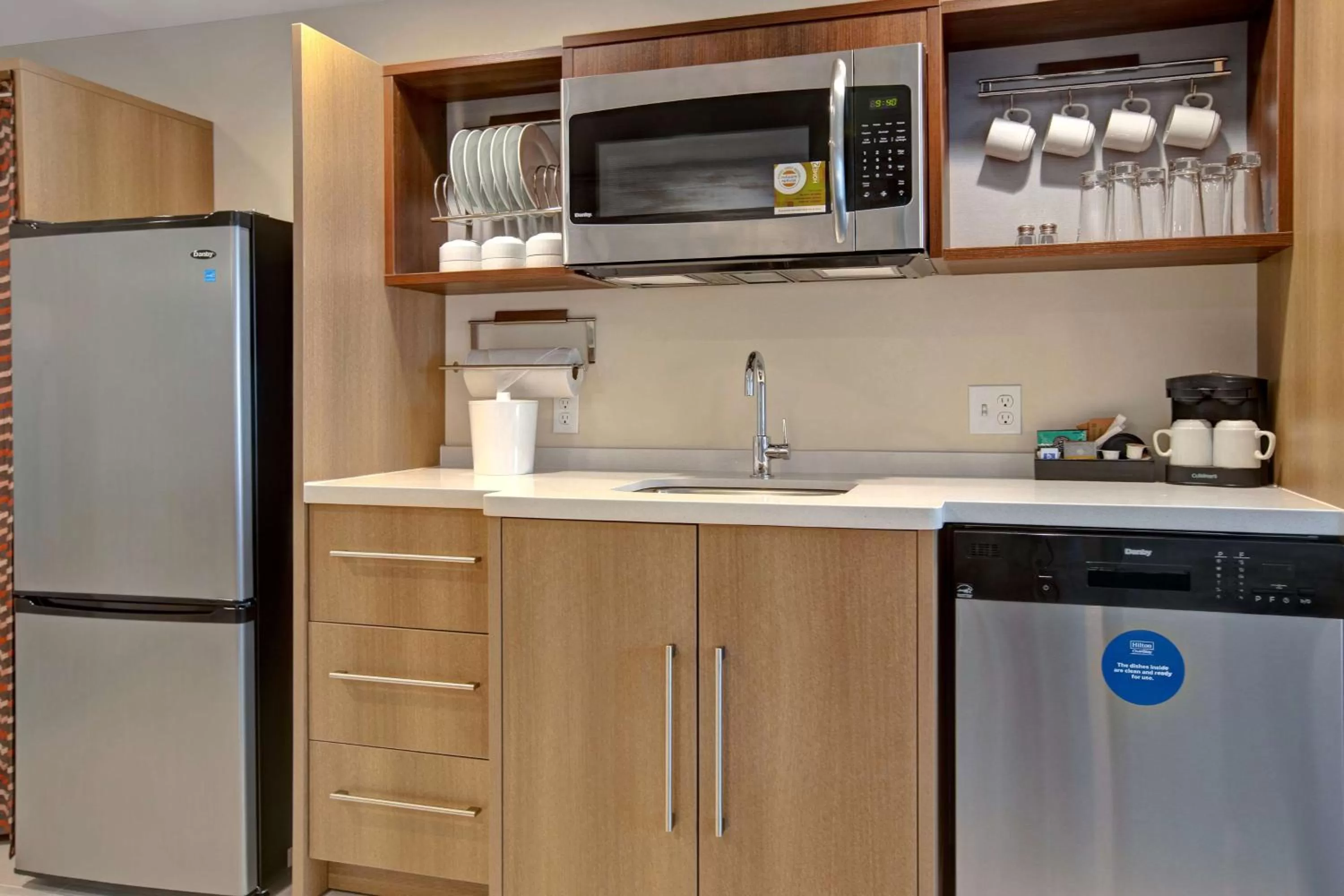Kitchen or kitchenette in Home2 Suites By Hilton Carmel Indianapolis