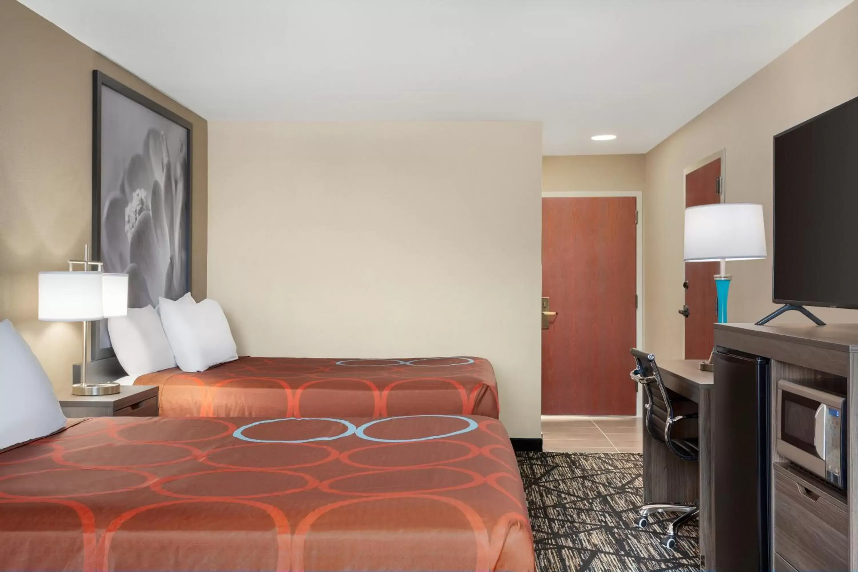 Bedroom, Bed in Super 8 by Wyndham San Antonio Airport North