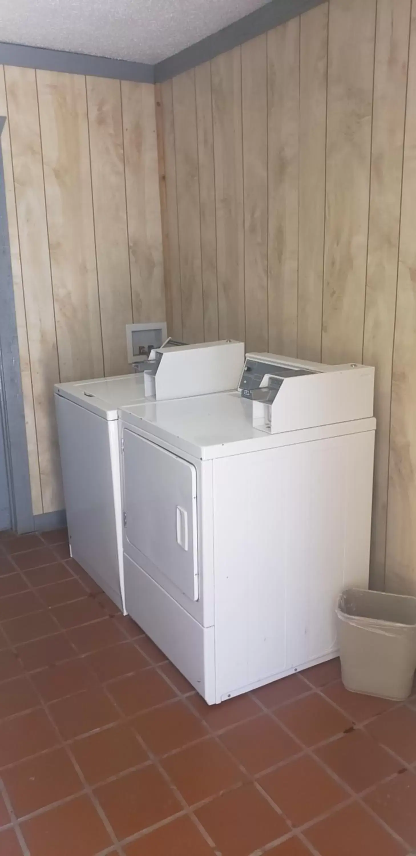 Bathroom in Gold Key Inn