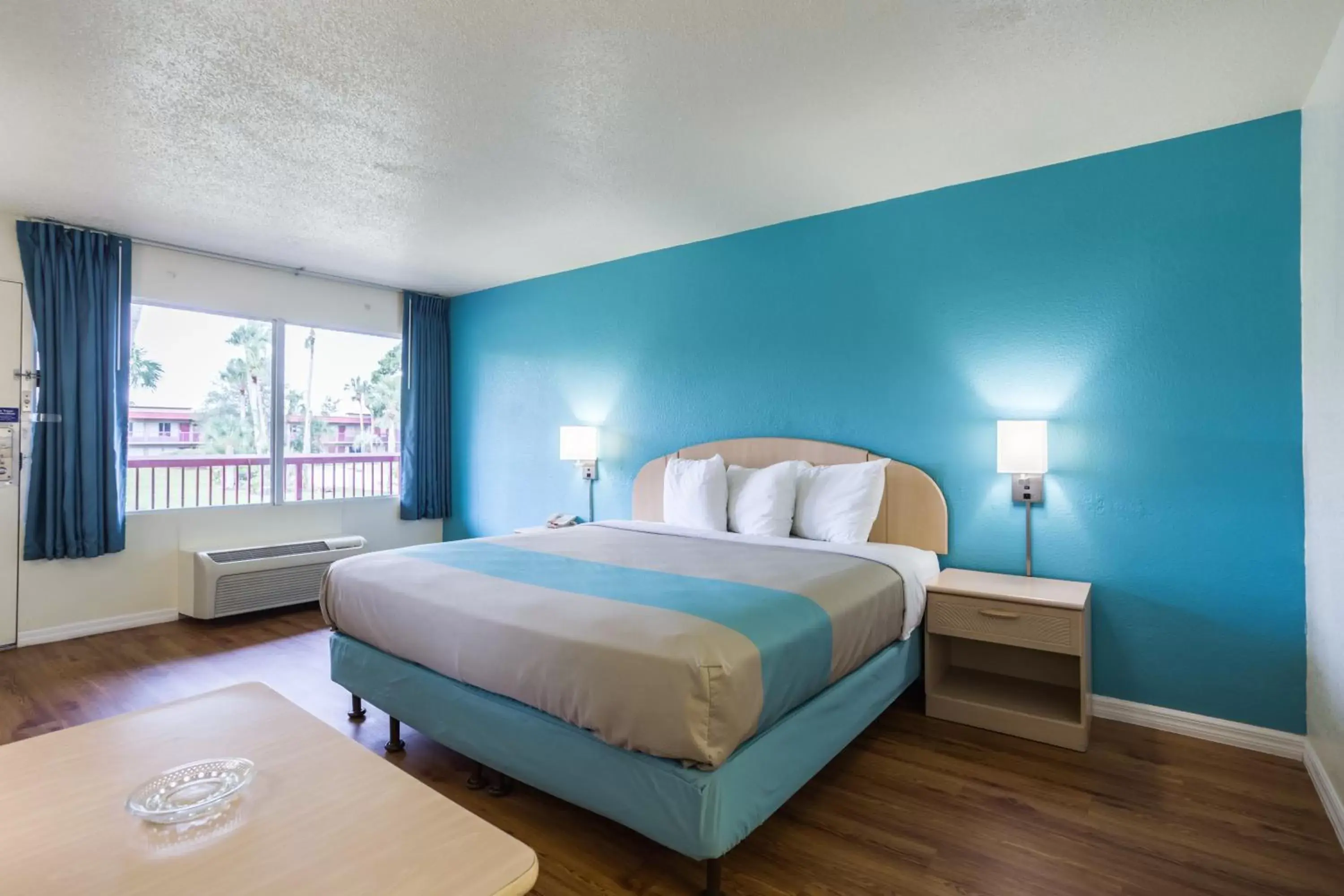 Bed in Motel 6-Spring Hill, FL - Weeki Wachee