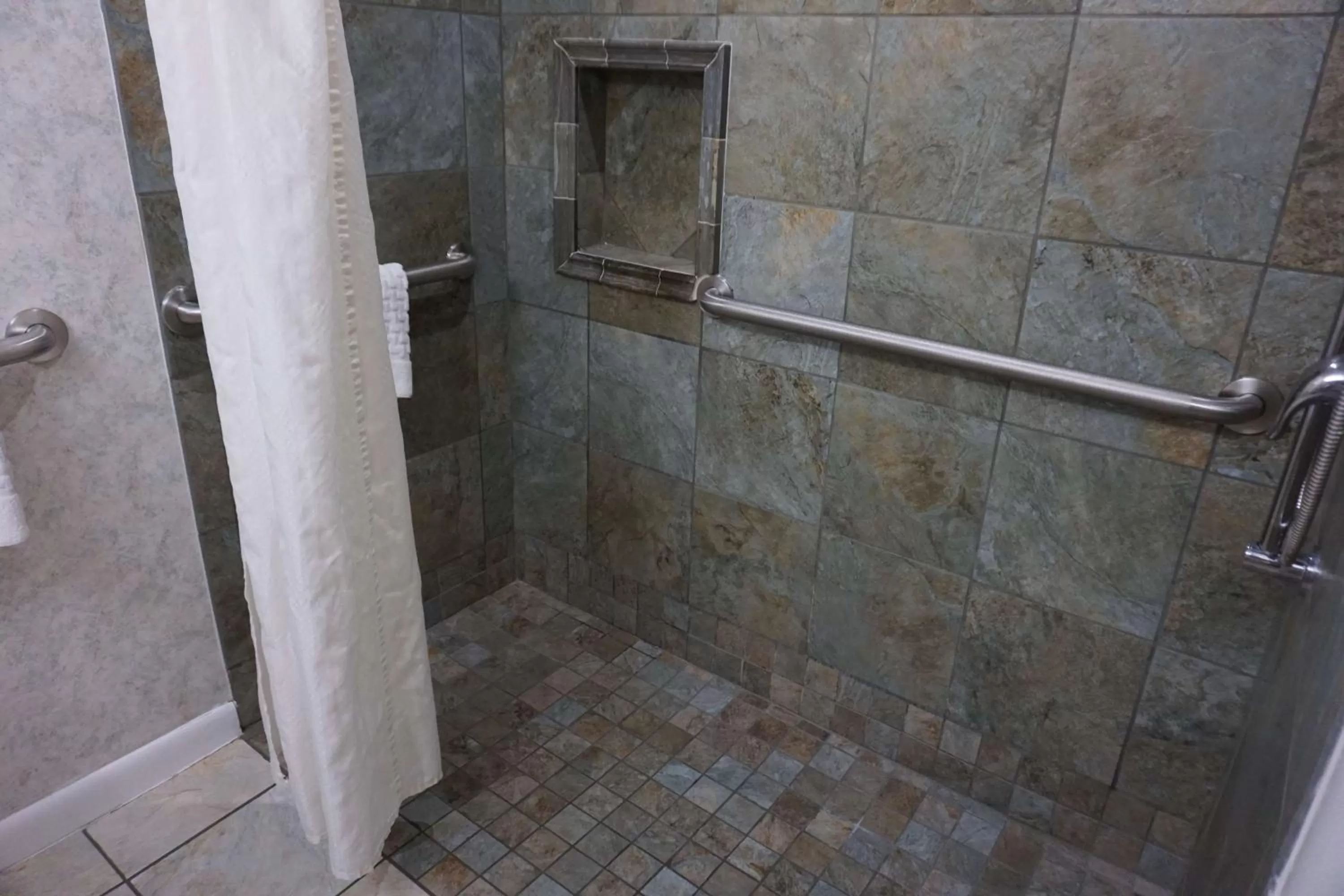 Bathroom in Best Western Chincoteague Island