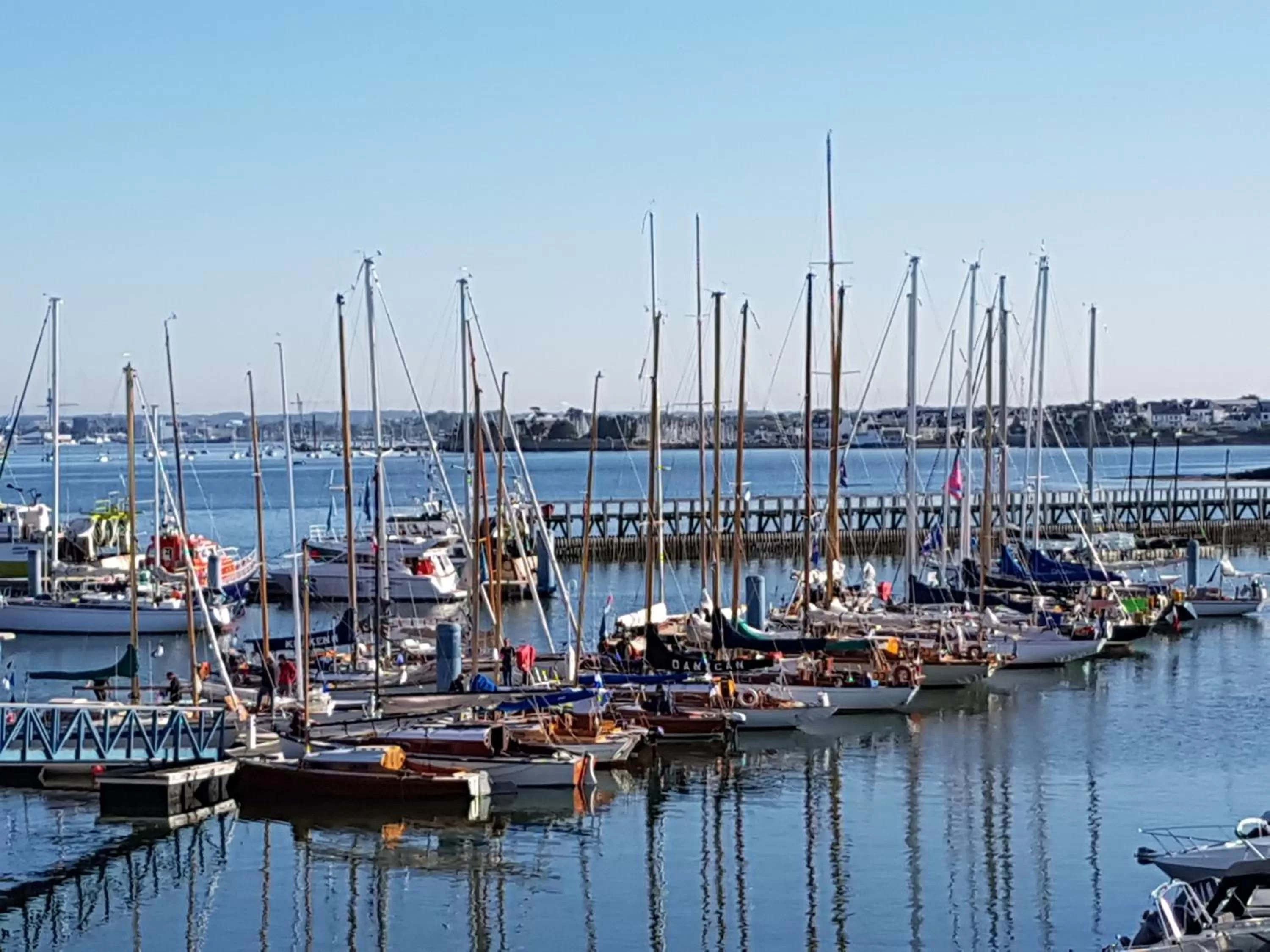 Area and facilities in Hotel Restaurant Spa De La Citadelle Lorient