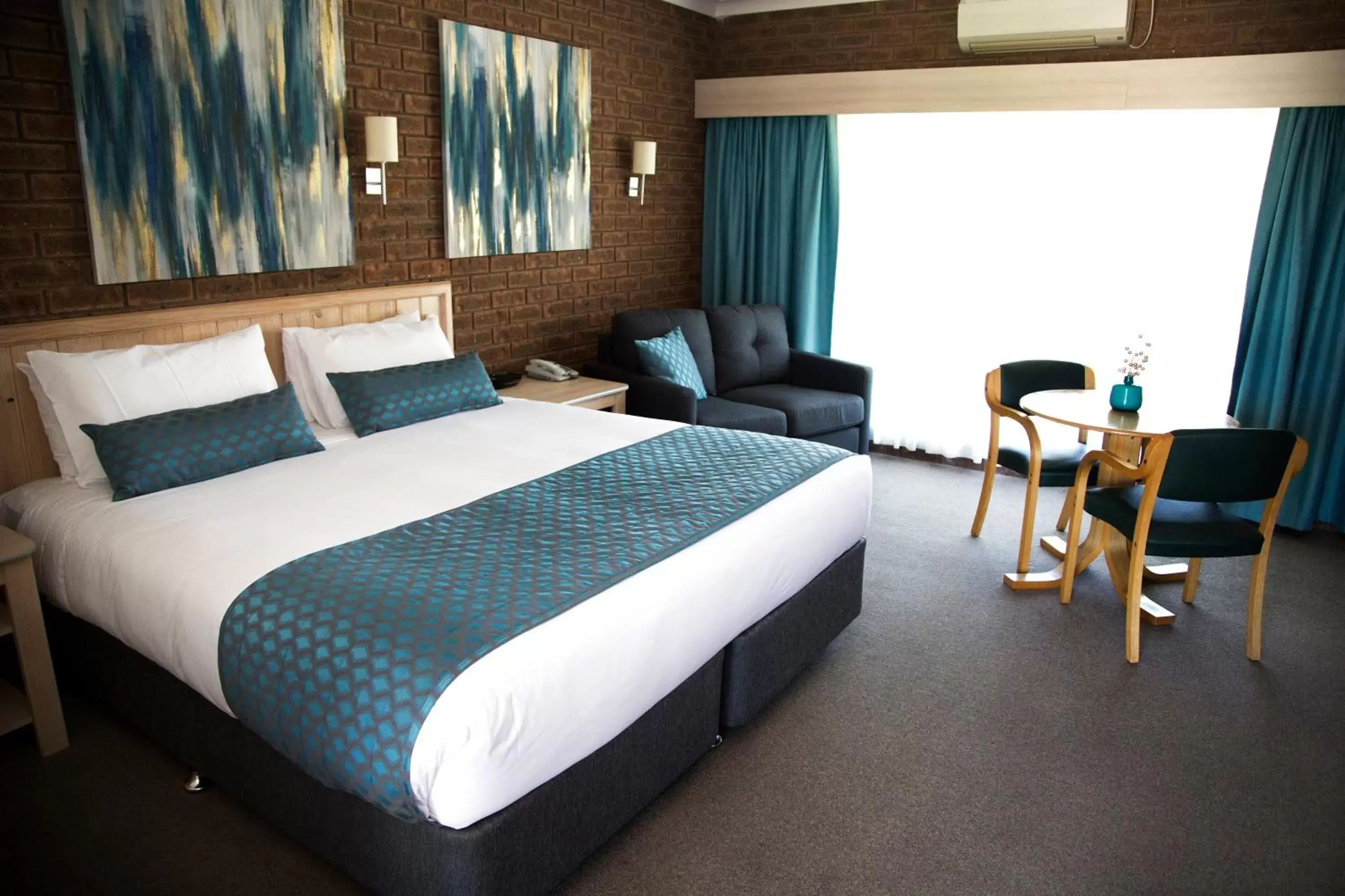 Bedroom, Bed in Howlong Golf Resort