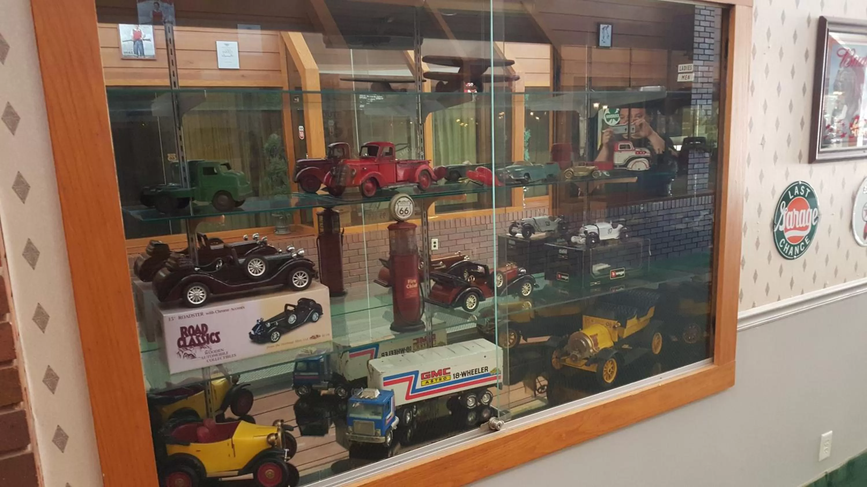 Decorative detail in Route 66 Hotel, Southern View, Illinois