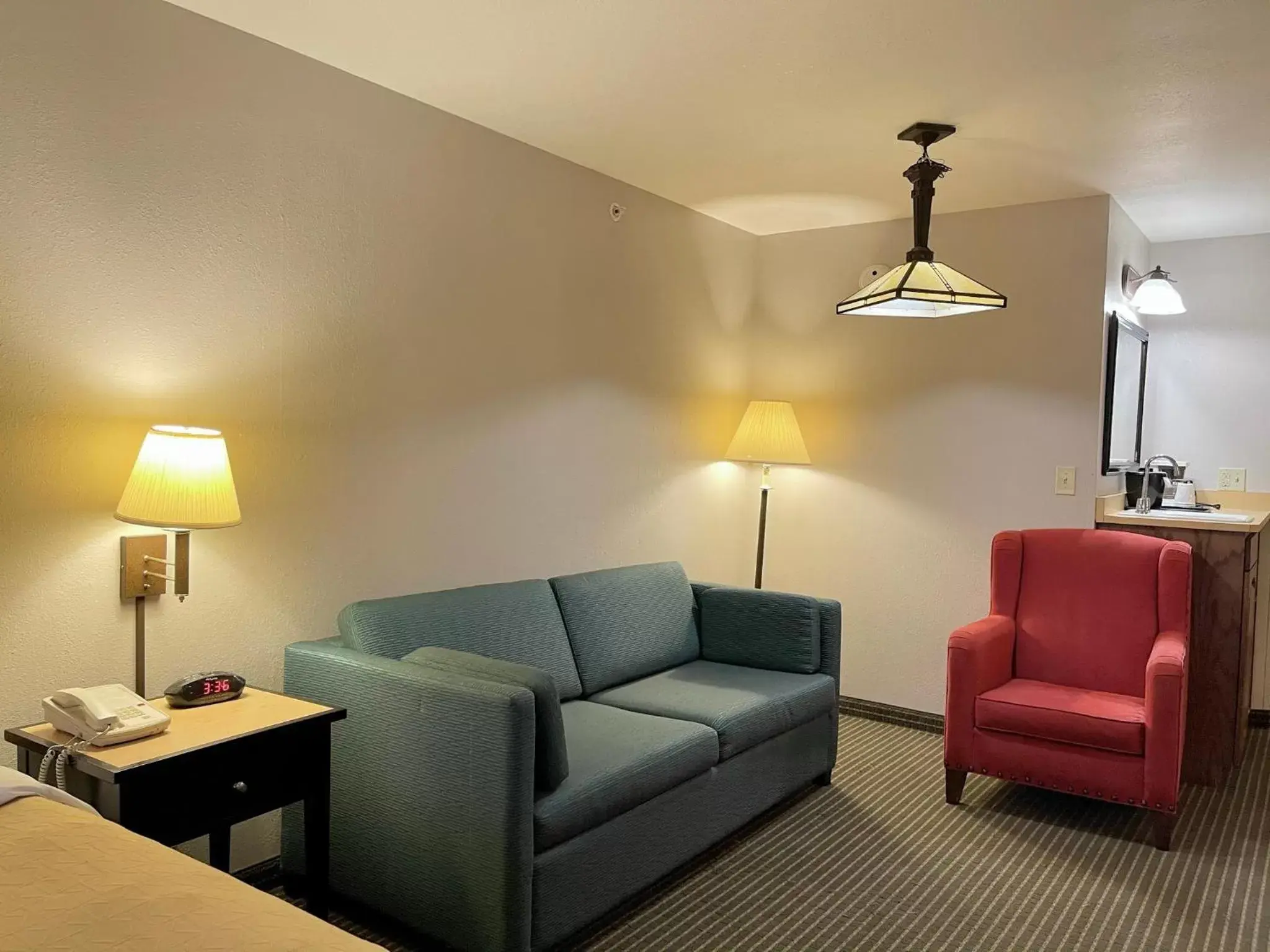 Living room, Seating Area in Zion Inn & Suites