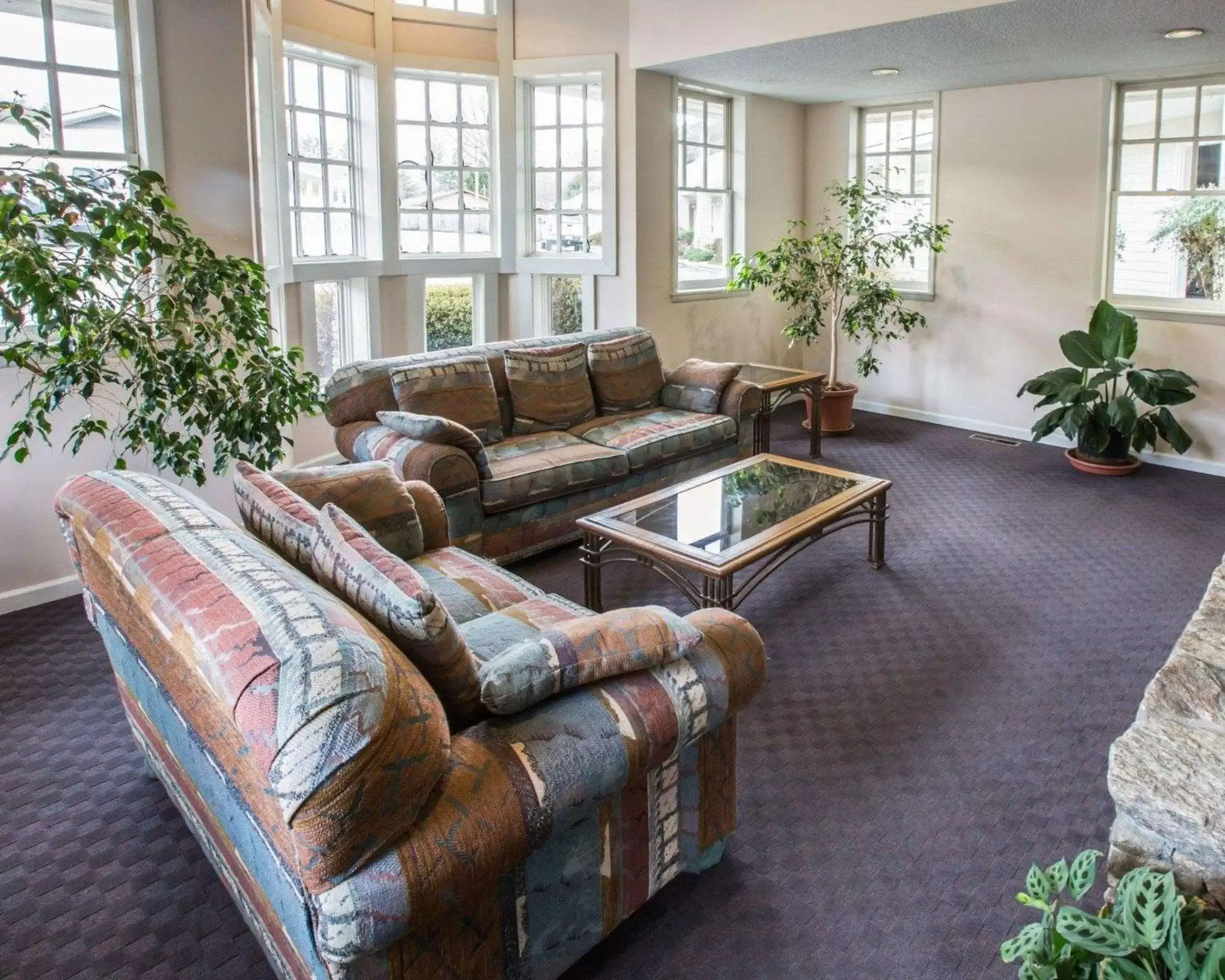 Lobby or reception in Rodeway Inn & Suites Cherokee On the River Lobby or reception in Rodeway Inn & Suites Cherokee On the River