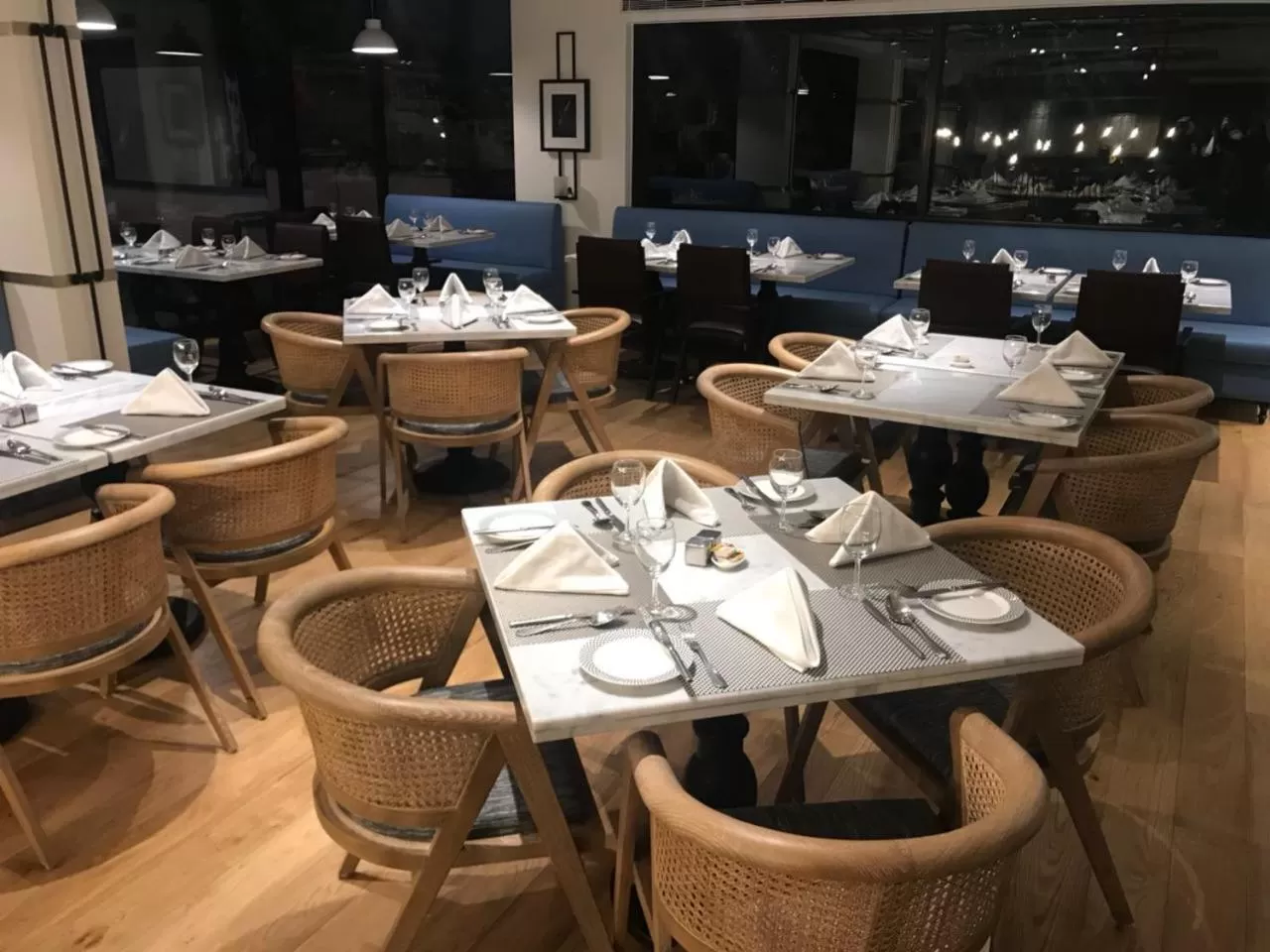 Restaurant/places to eat in Radisson Hotel Shimla