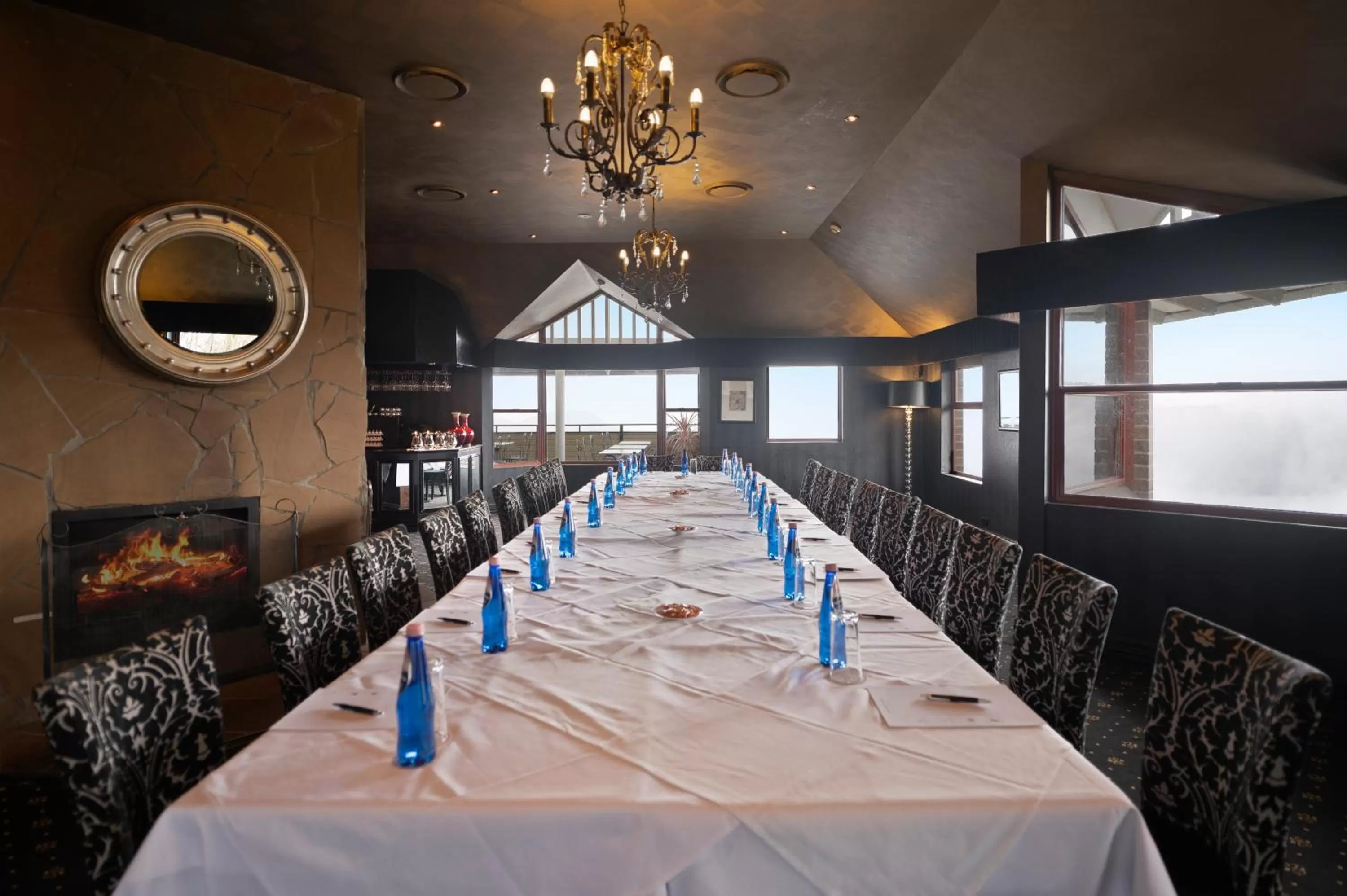 Dining area in Echoes Boutique Hotel & Restaurant Blue Mountains