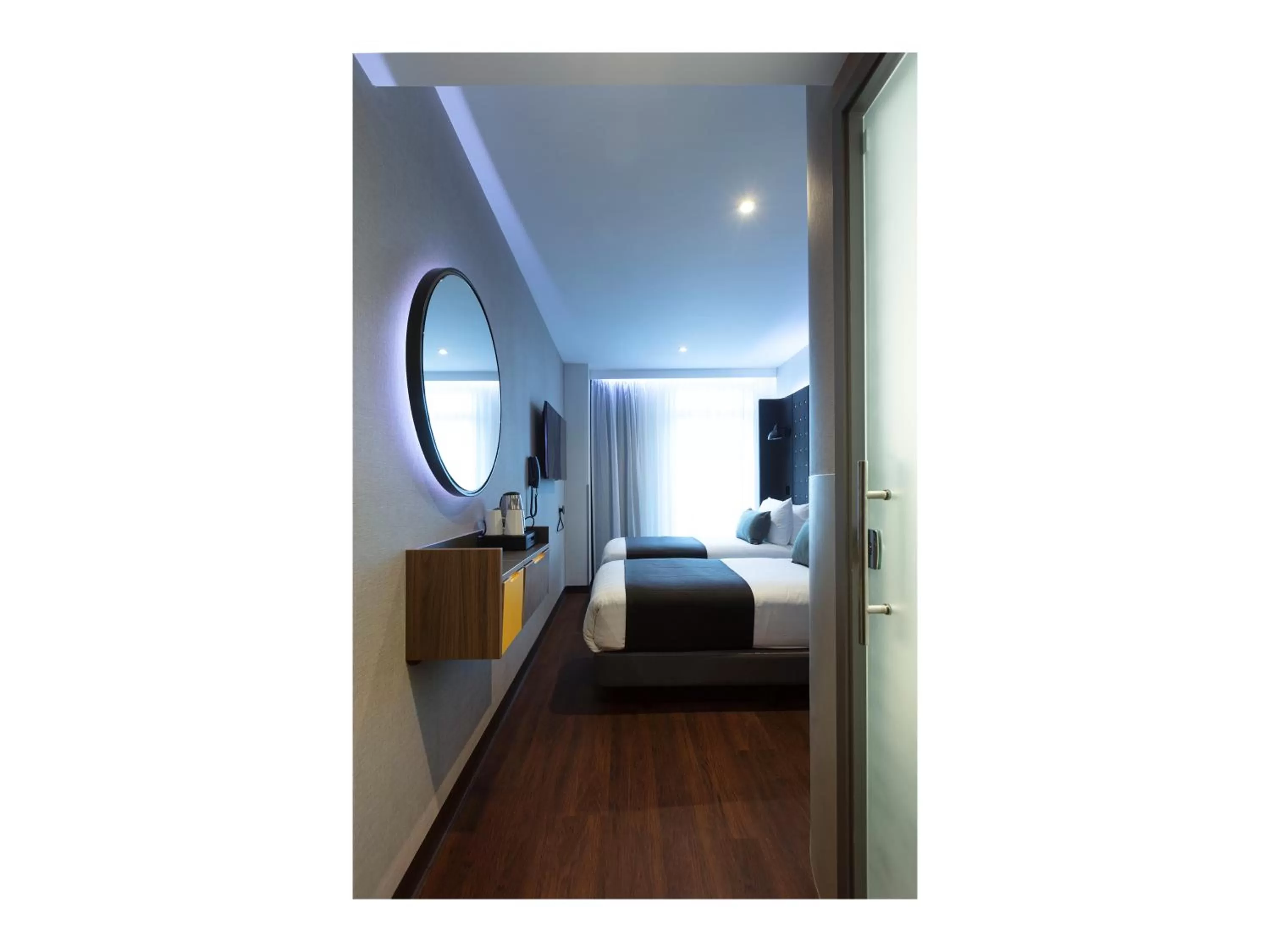 Bedroom, Bed in Point A Hotel Dublin Parnell Street