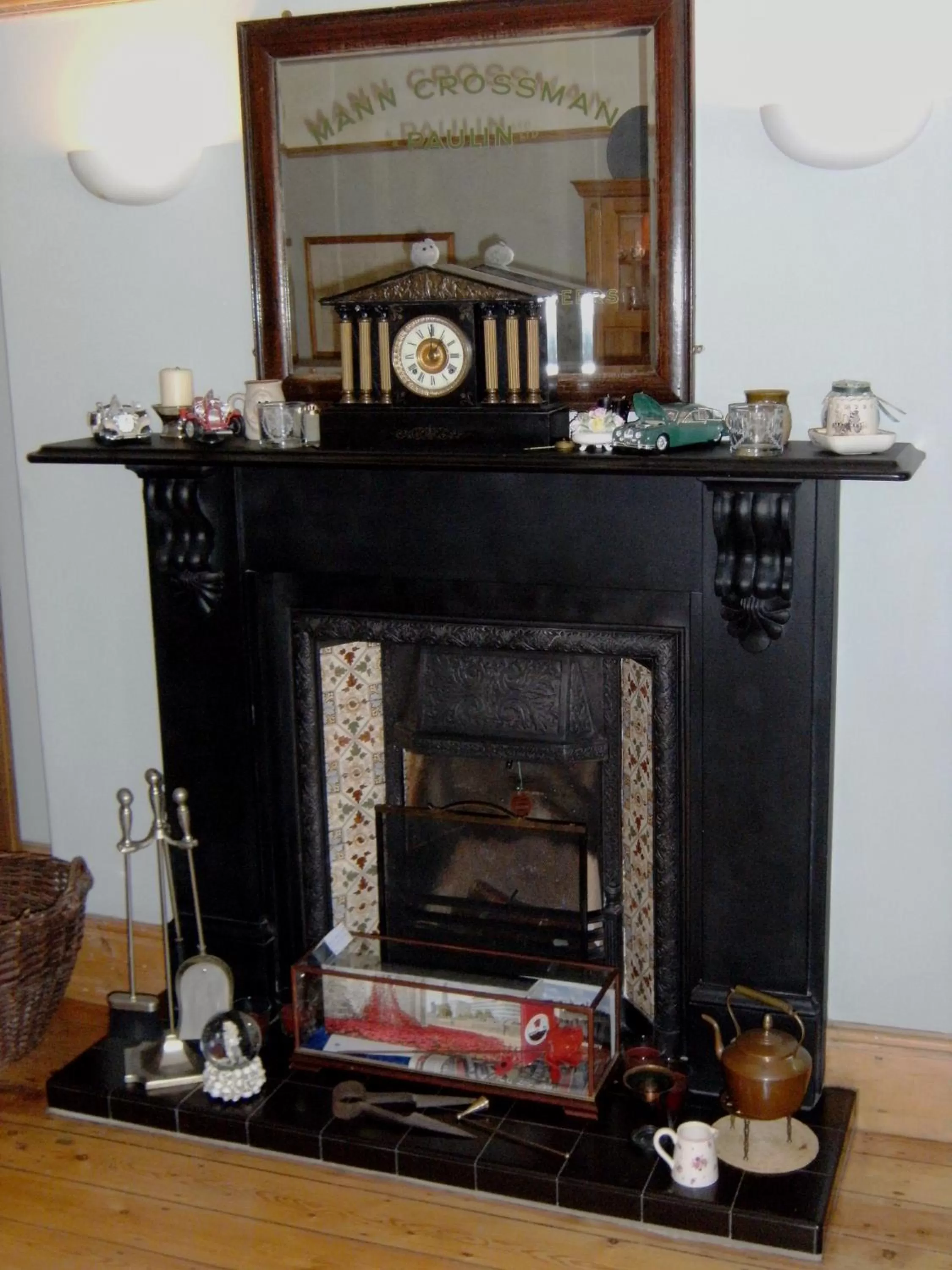 Decorative detail in Bridge House Bed & Breakfast