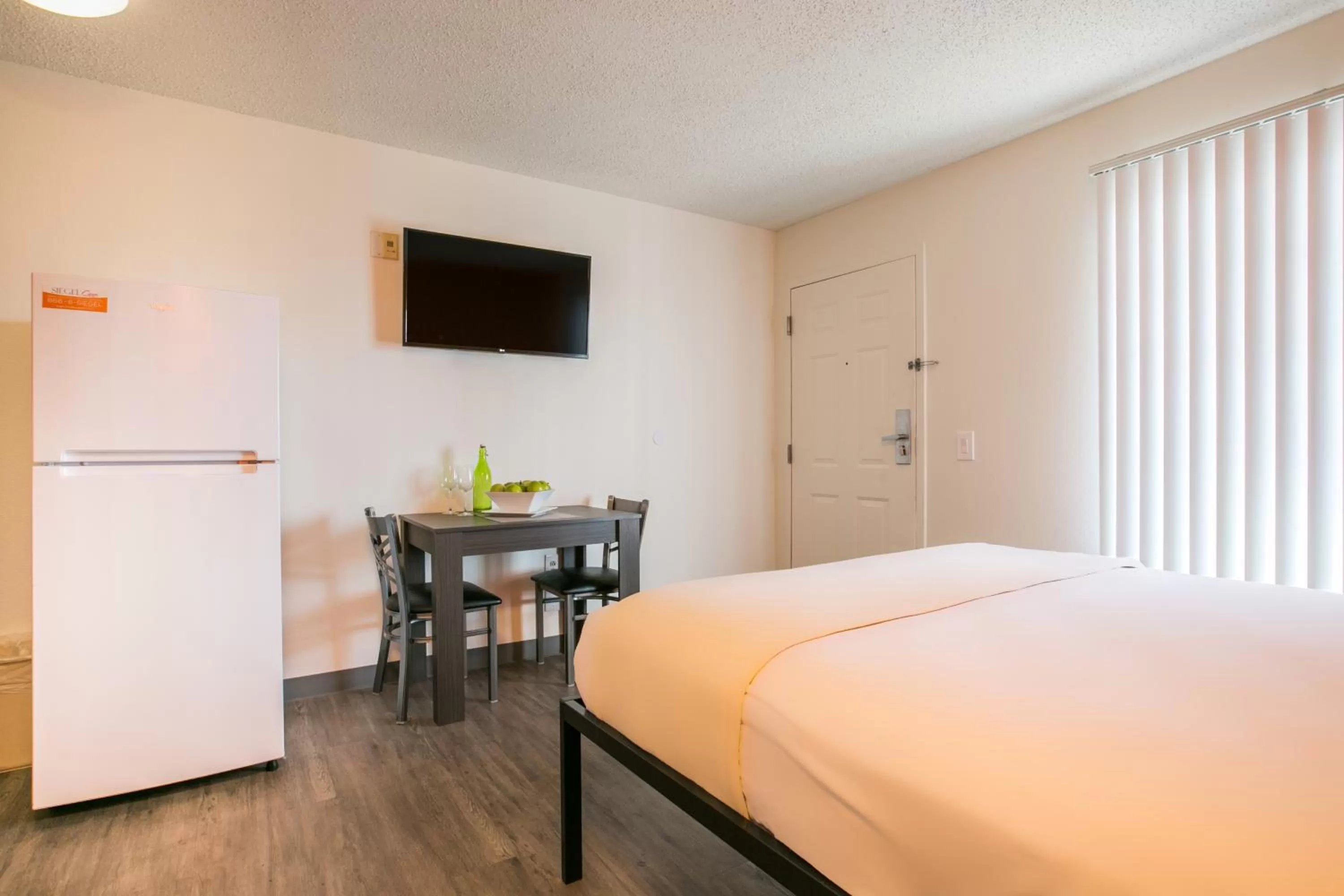 Bedroom, Bed in Siegel Select Albuquerque 2