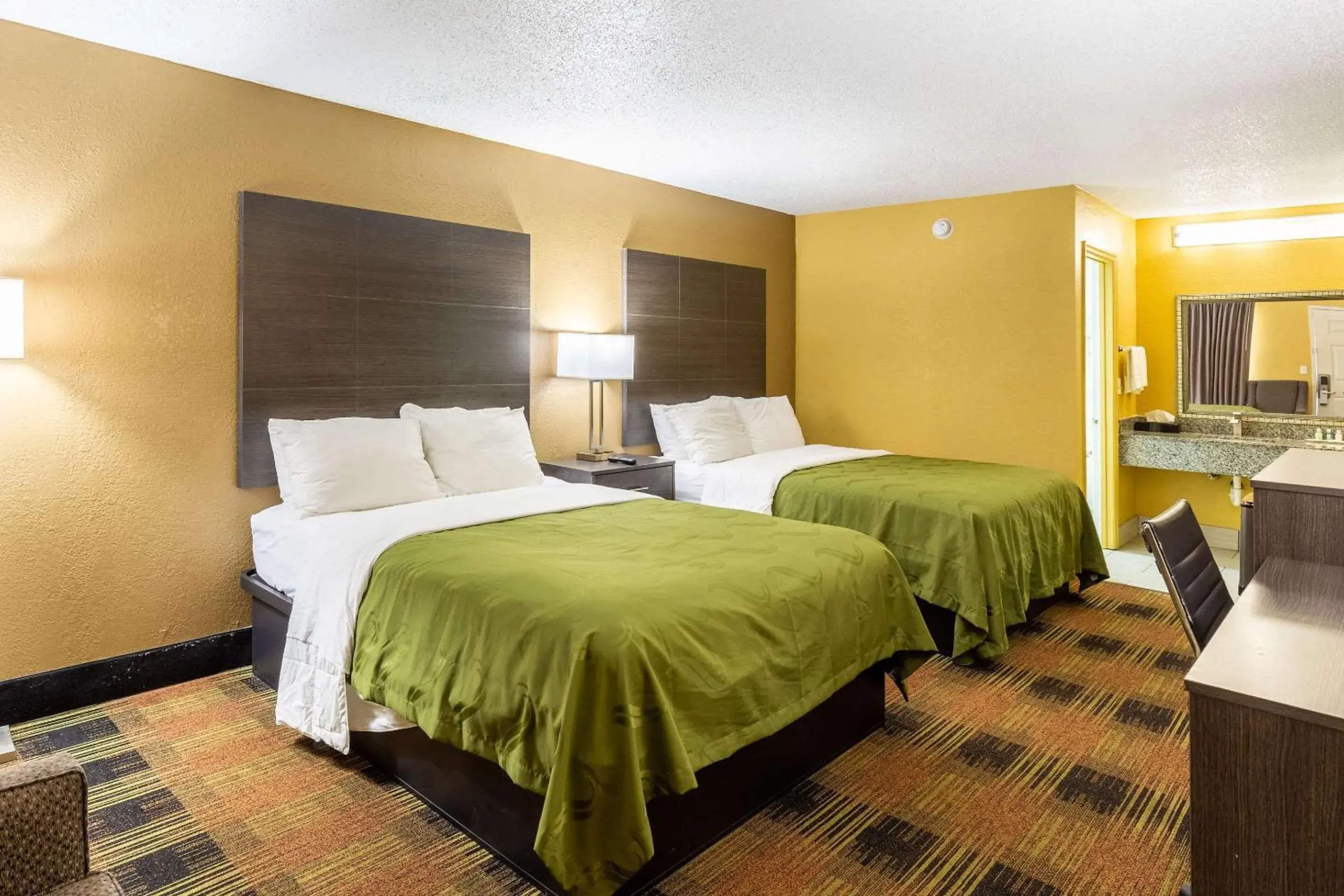 Photo of the whole room, Bed in Quality Inn Mobile West Tillmans Corner Mobile AL