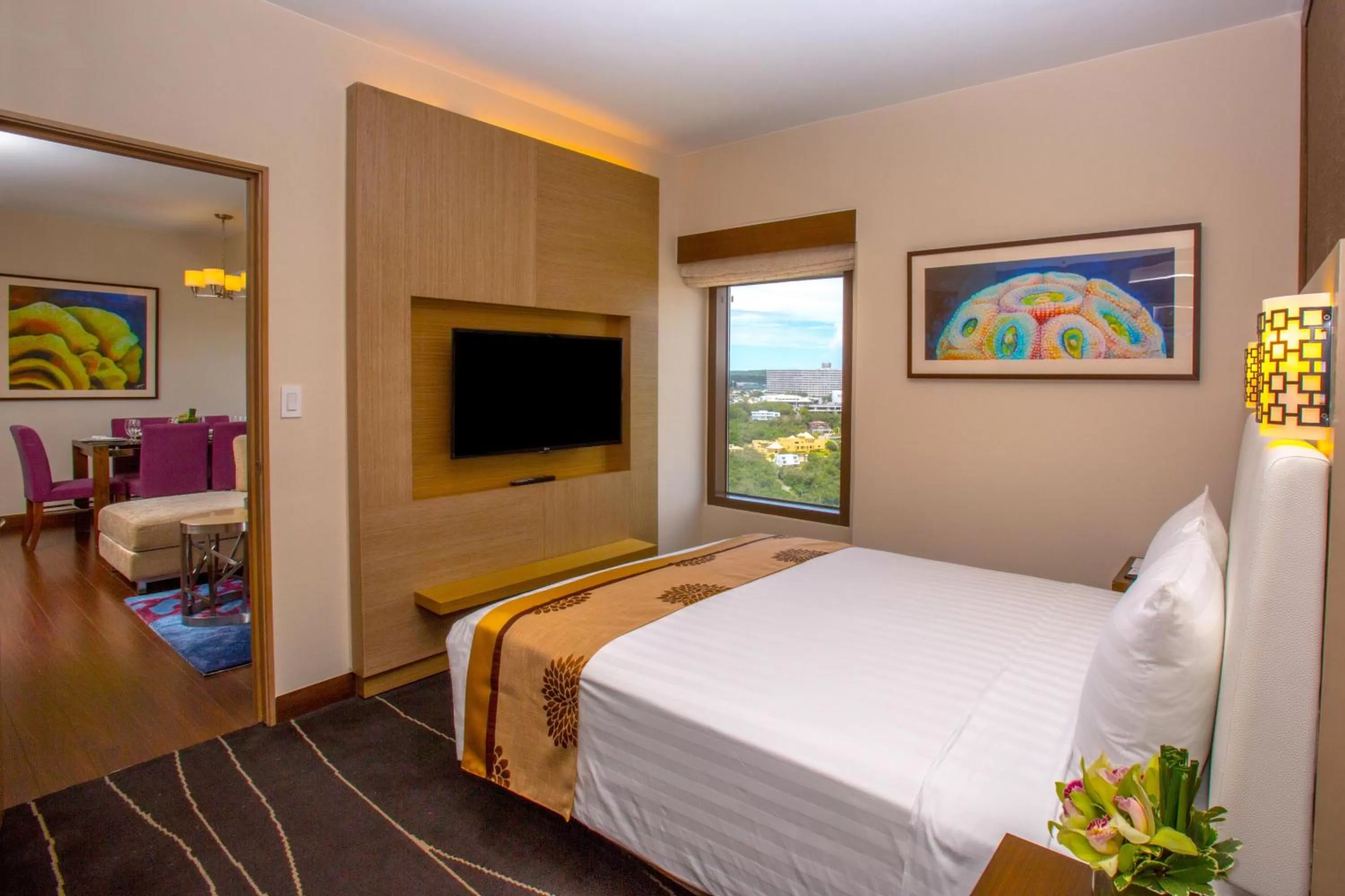 Bedroom, Bed in Dusit Thani Guam Resort