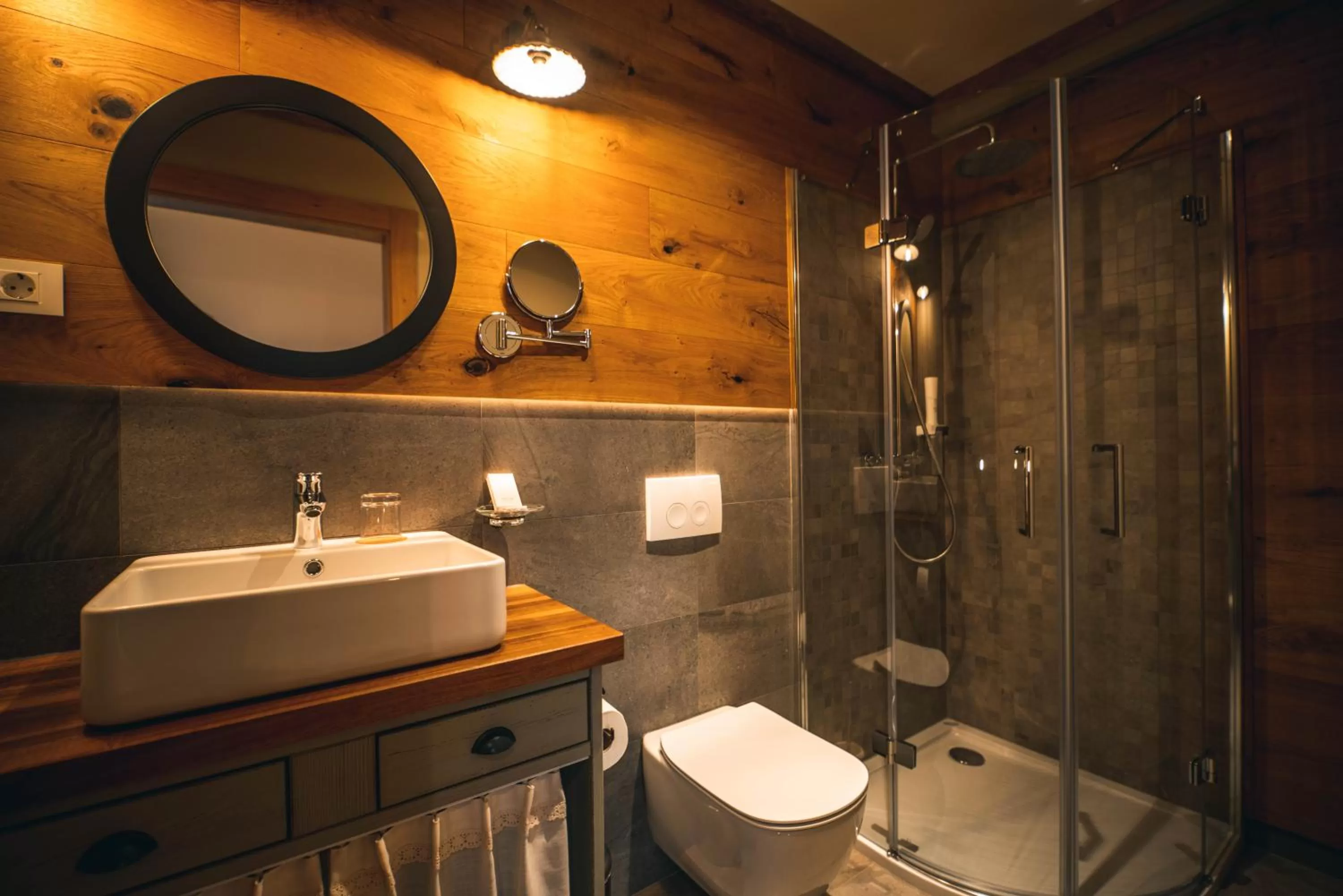 Shower in Hotel Zamorc