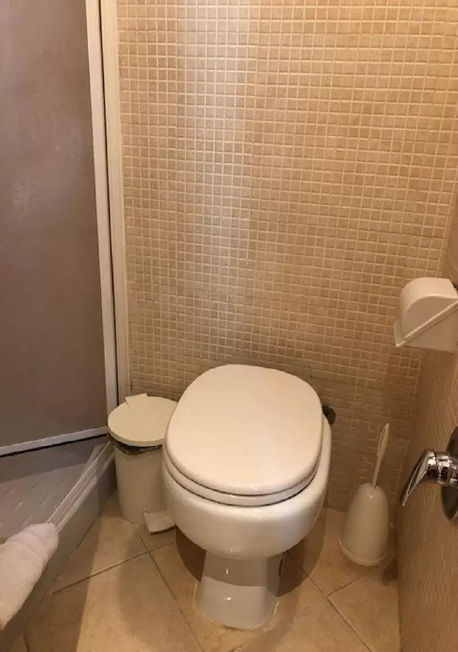 Toilet, Bathroom in Hotel Labelle