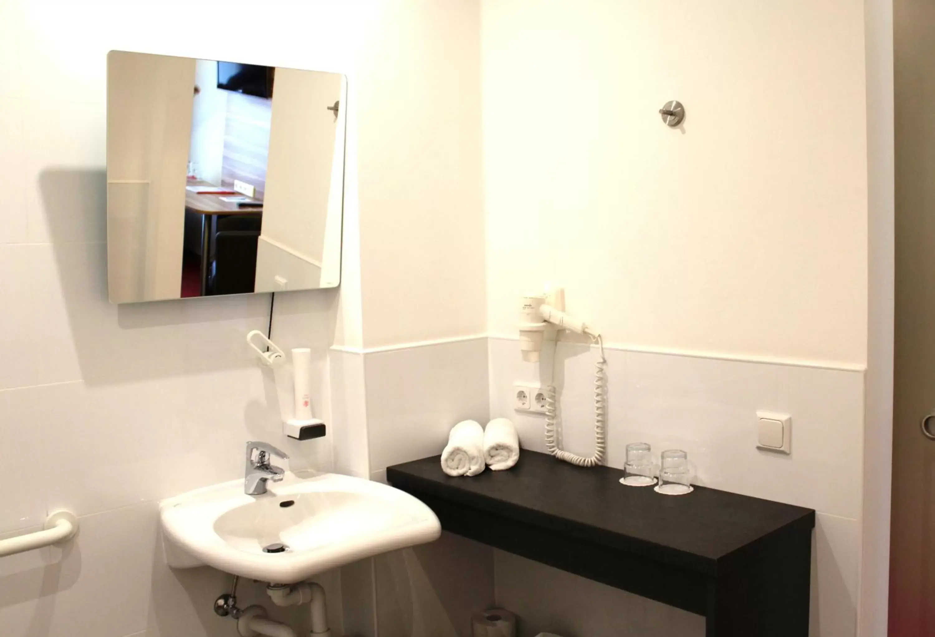 Single Room in Come IN Hotel Single Room in Come IN Hotel