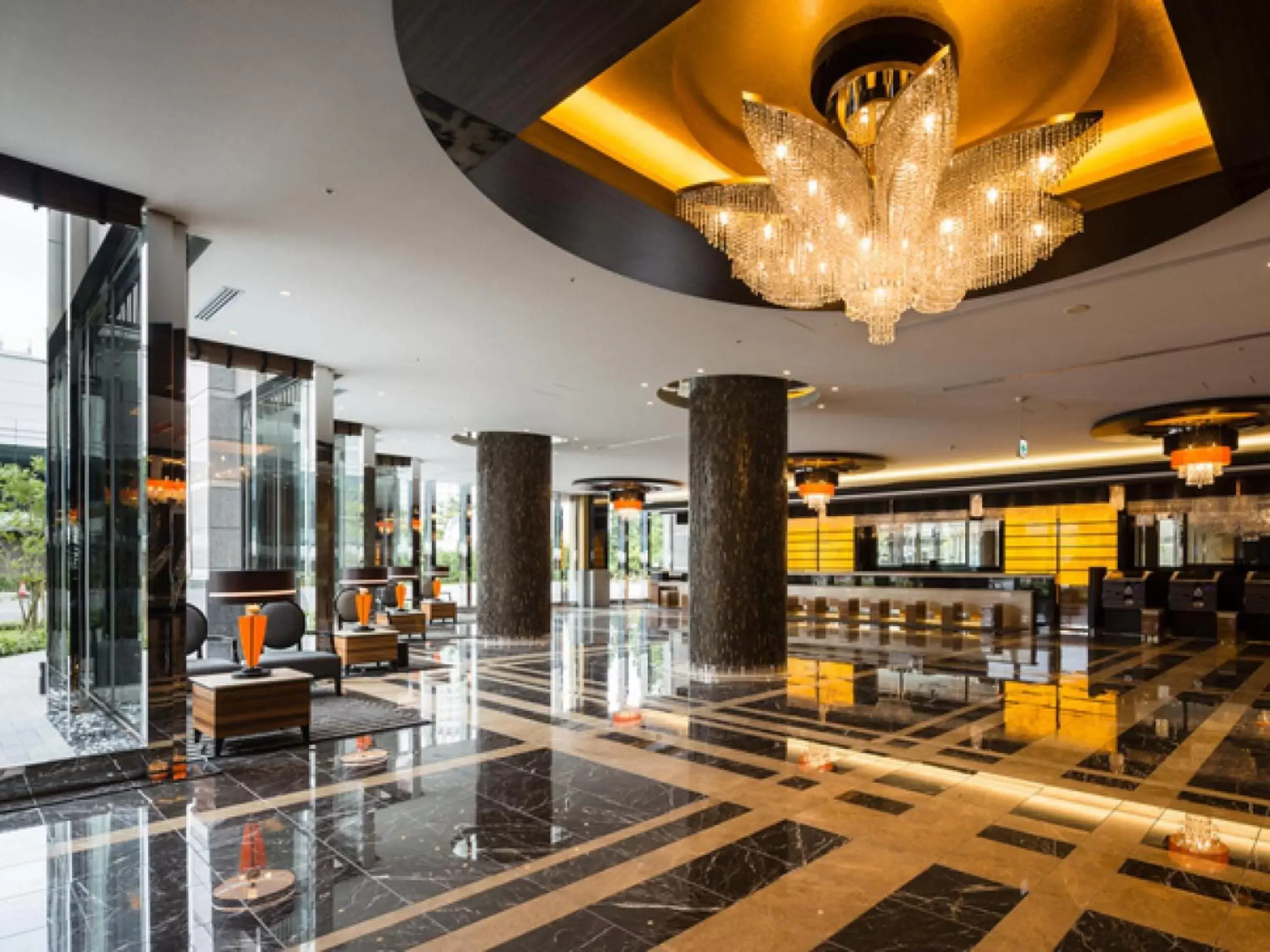 Lobby or reception in APA Hotel & Resort Tokyo Bay Makuhari