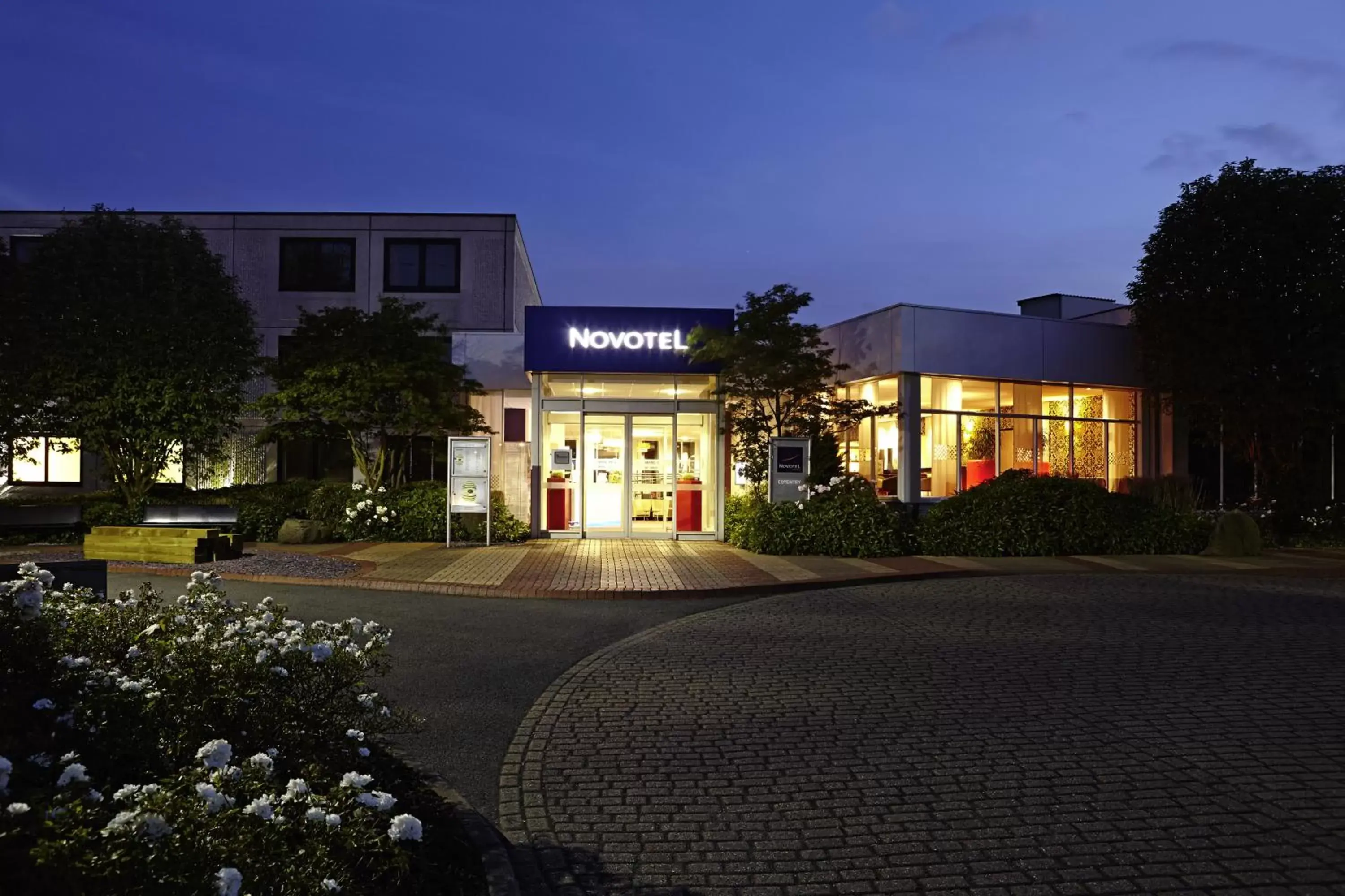 Facade/entrance, Property Building in Novotel Coventry