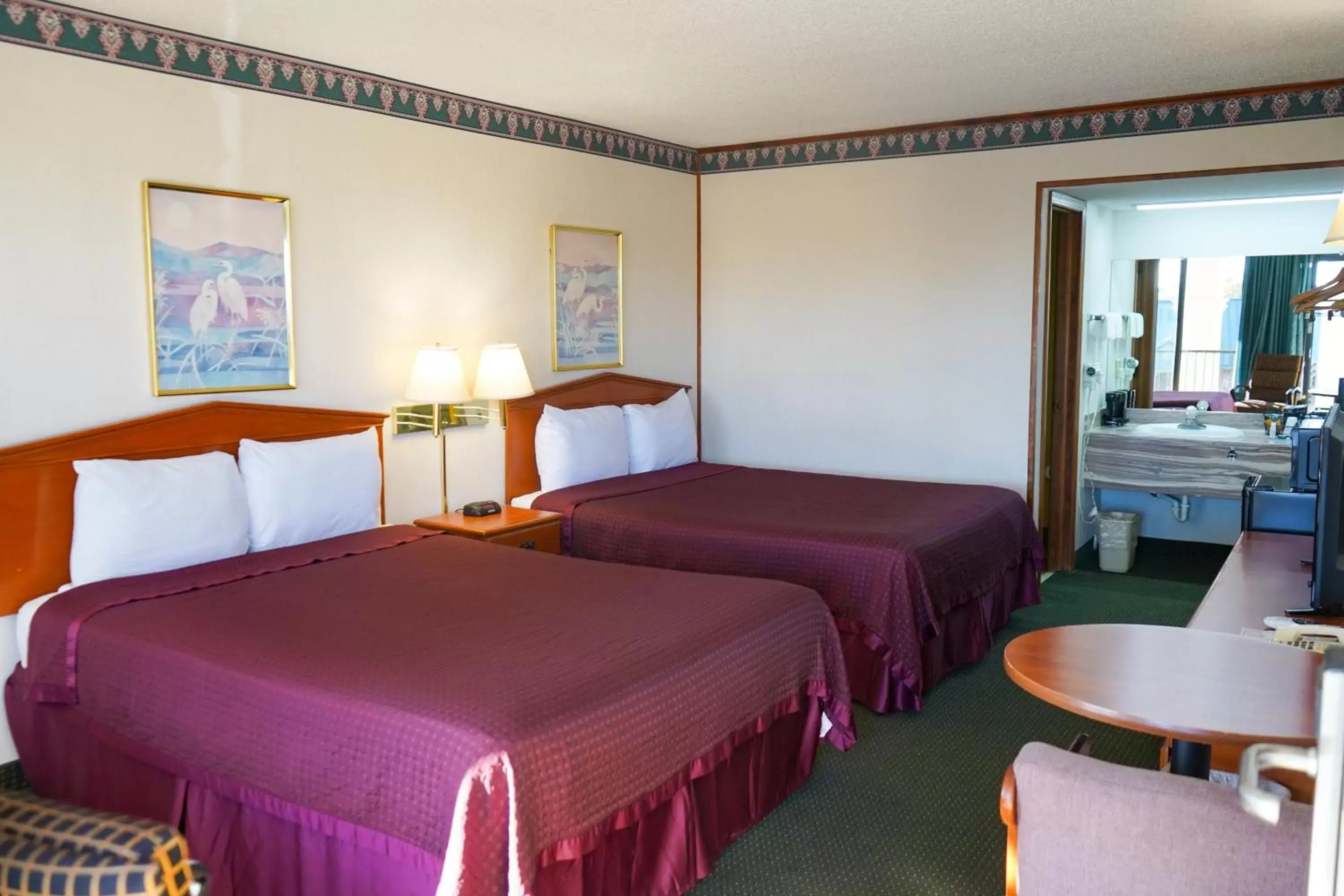 Bed in Sunset Inn Clarksville Bed in Sunset Inn Clarksville