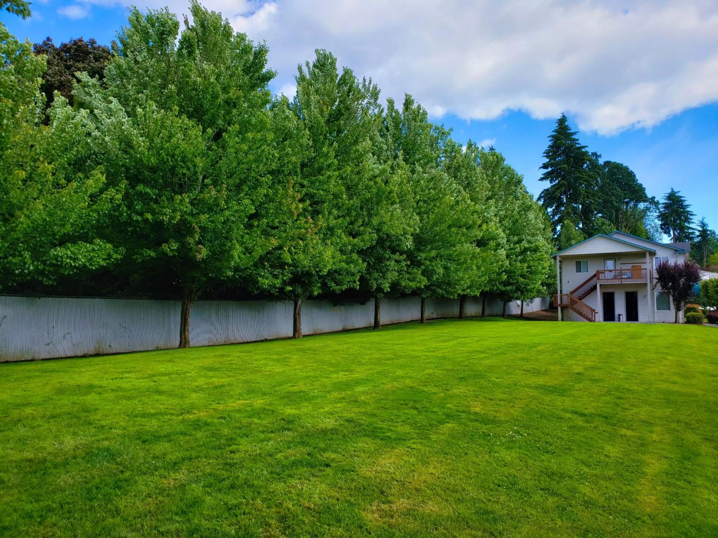 Property building in Quality Inn & Suites Vancouver - Hazel Dell