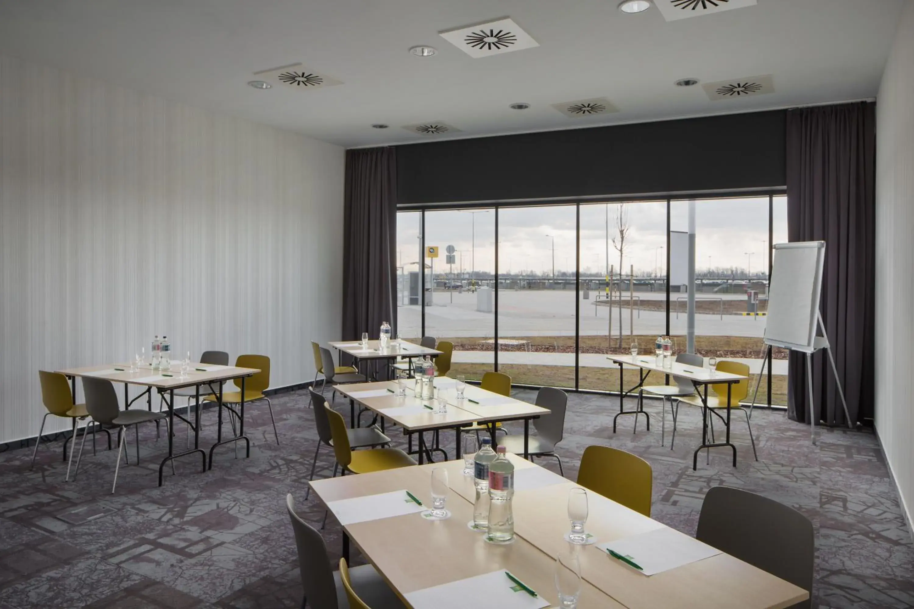 Banquet/Function facilities, Restaurant/Places to Eat in ibis Styles Budapest Airport