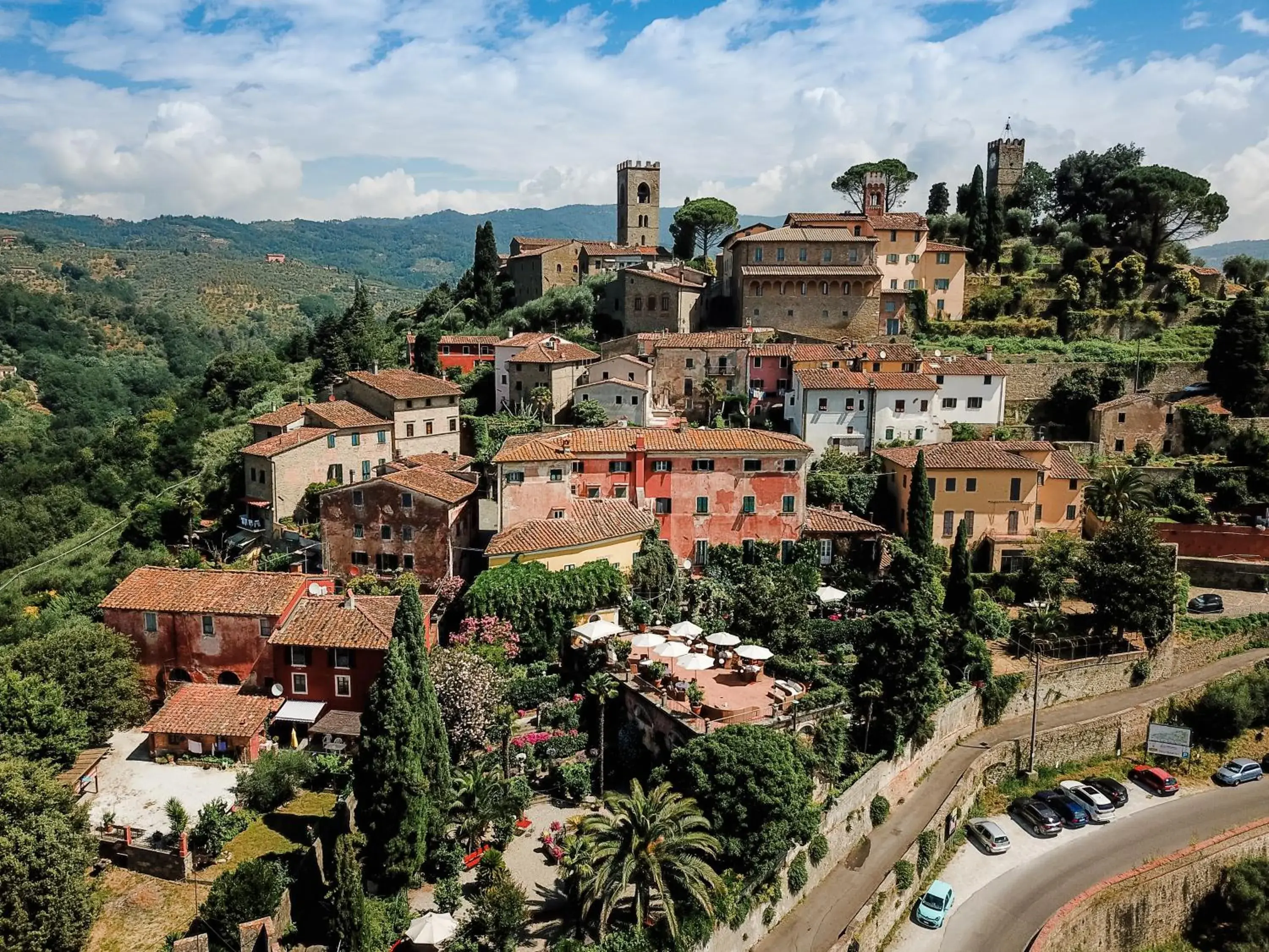 Property building, Bird's-eye View in Hotel Villa Sermolli