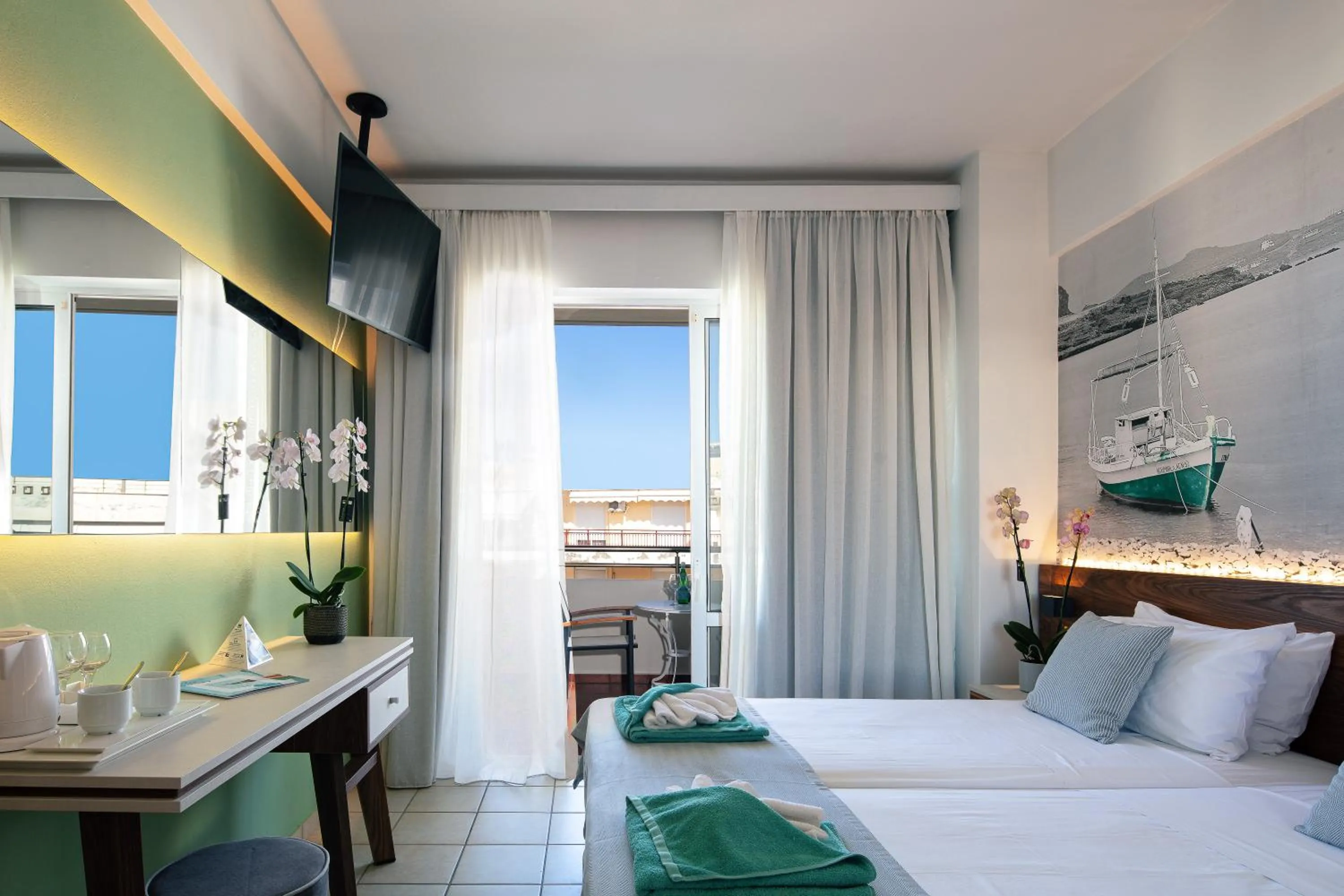 Bedroom, Bed in Atrium Ambiance Hotel