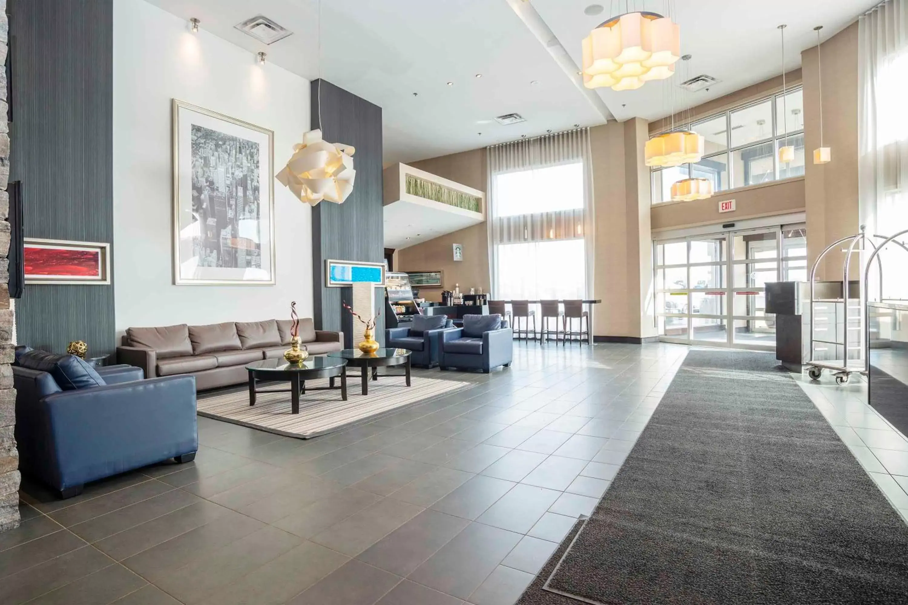 Lobby or reception, Lobby/Reception in Sandman Signature Toronto Airport Hotel