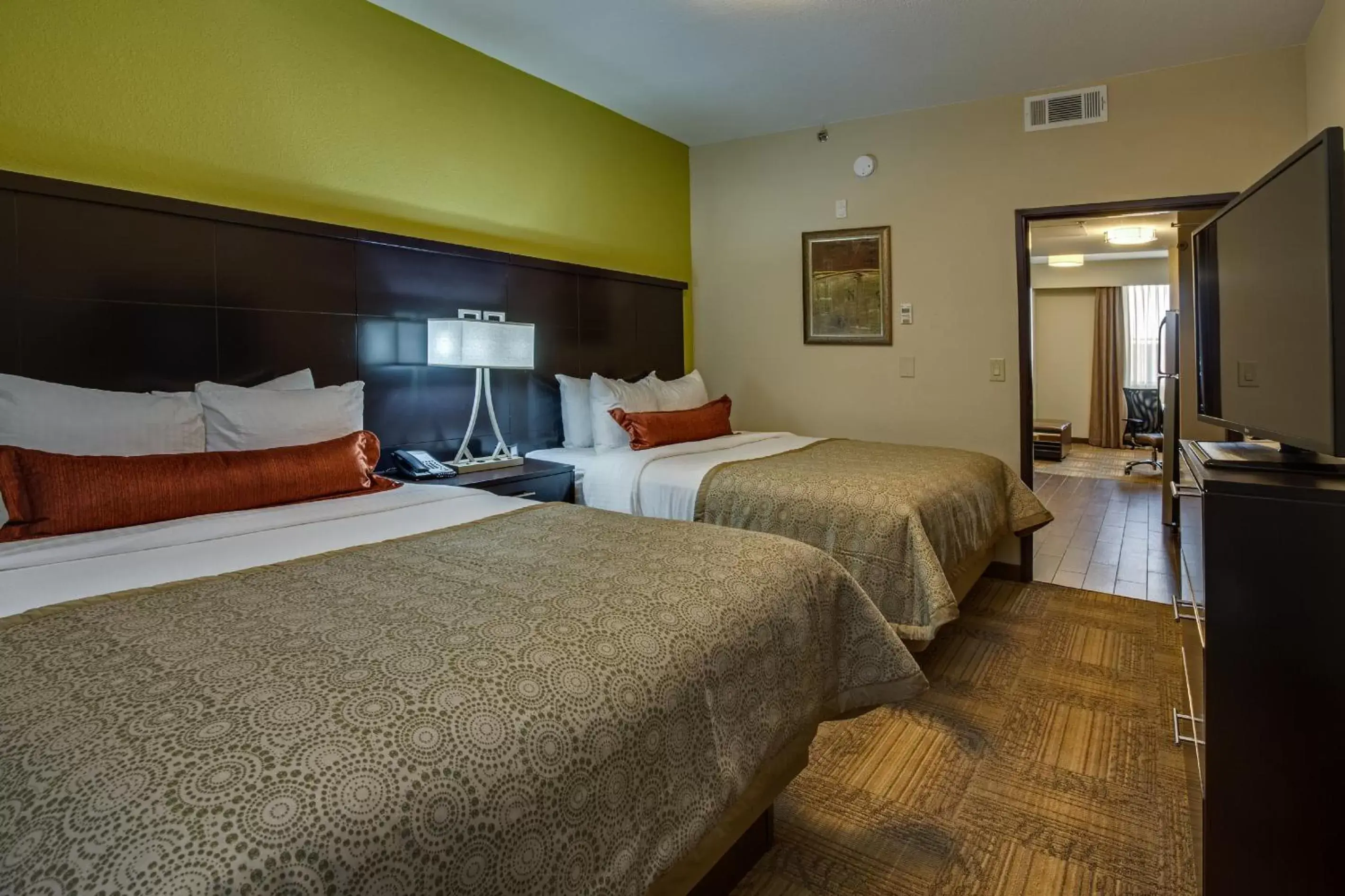 Bed in Staybridge Suites Houston East - Baytown, an IHG Hotel