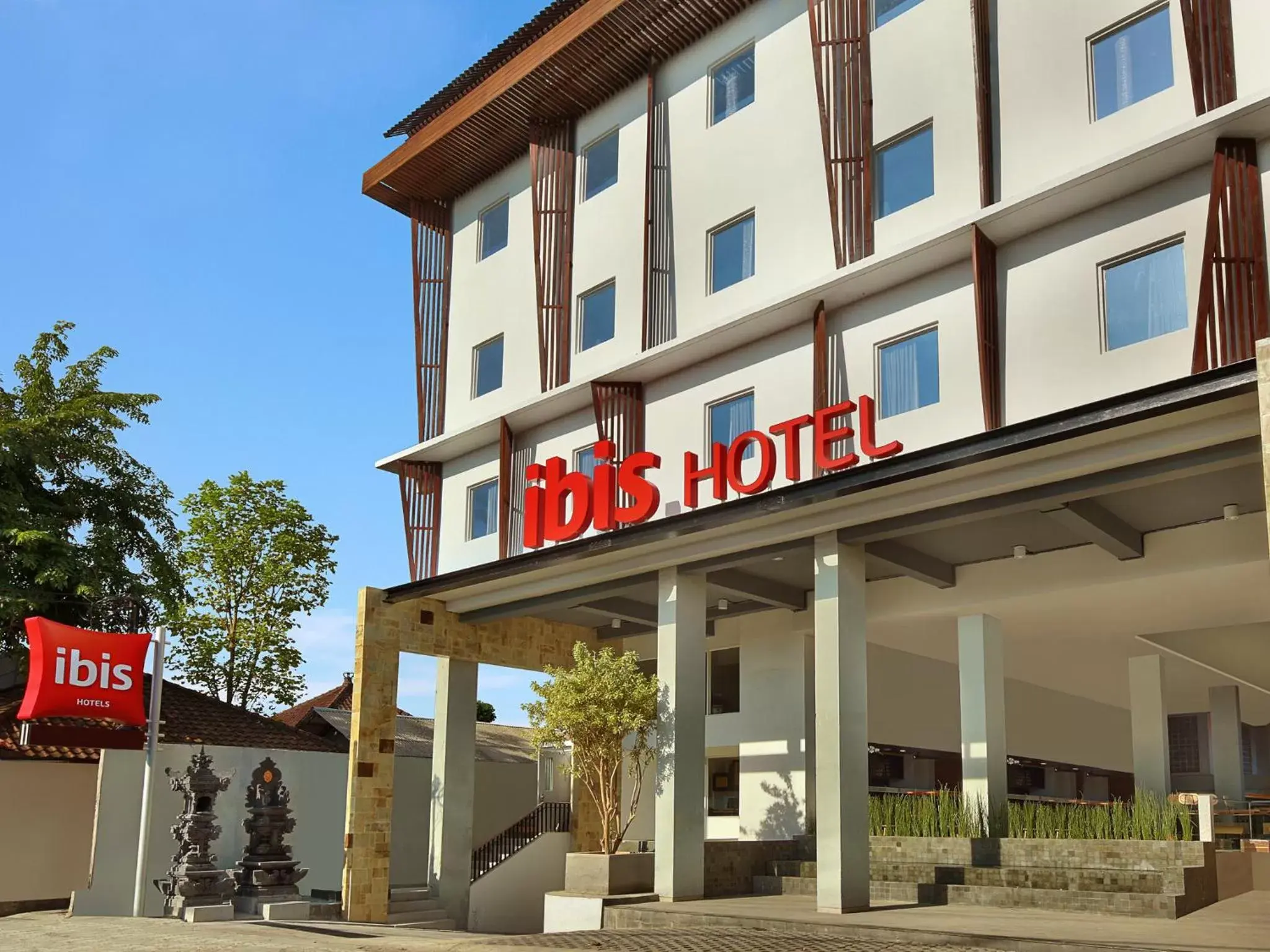 Facade/entrance, Property Building in ibis Bali Legian Street