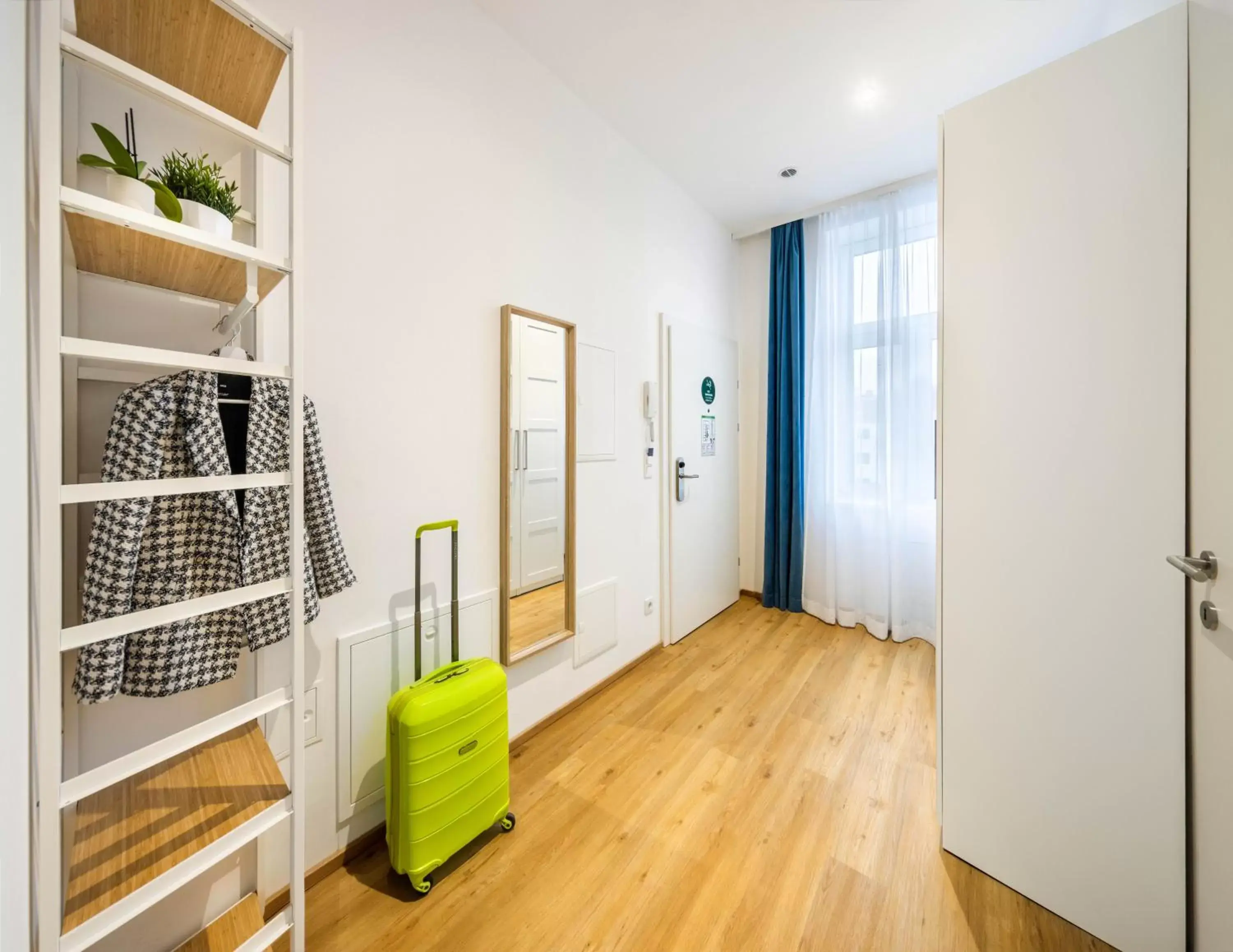 Living room, Bed in Jimmy's Apartments Emerald Living room, Bed in Jimmy's Apartments Emerald