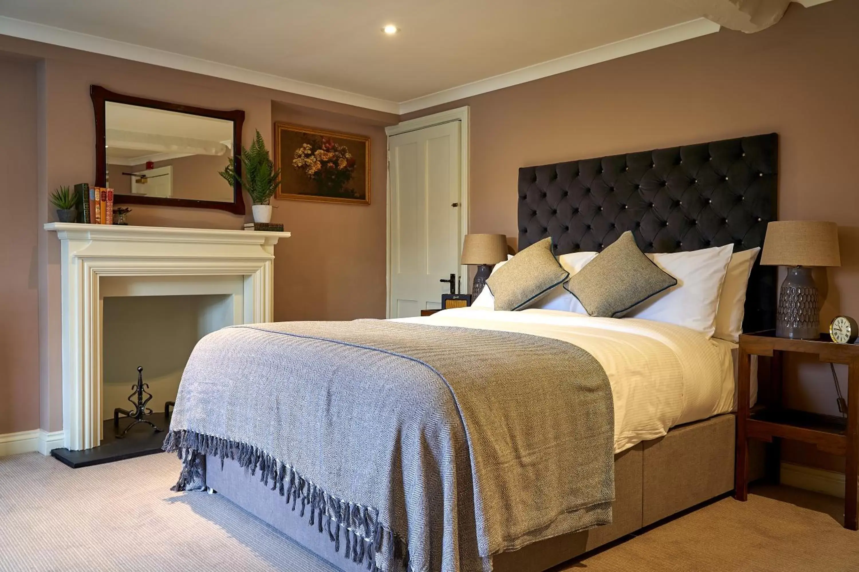 Bed in The Horse And Groom Inn